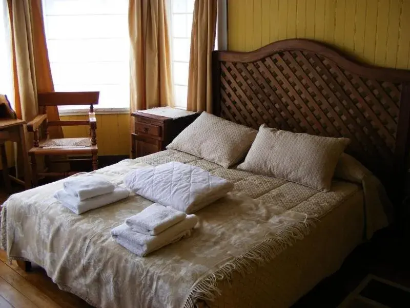 Triple Room in Hotel Casa de la Oma Triple Room in Hotel Casa de la Oma