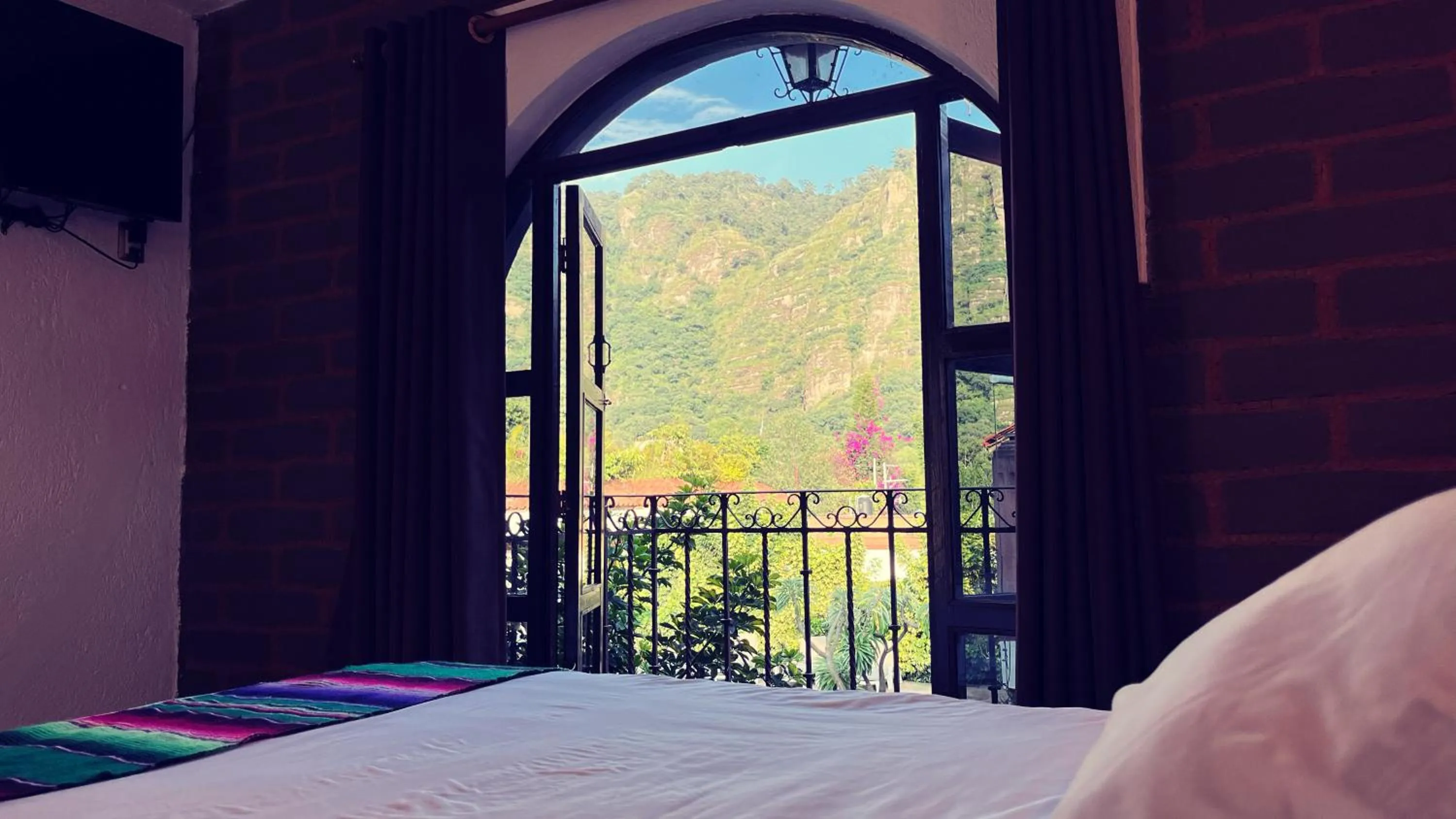 Garden view, Bed in Hotel Hacienda Ventana del Cielo