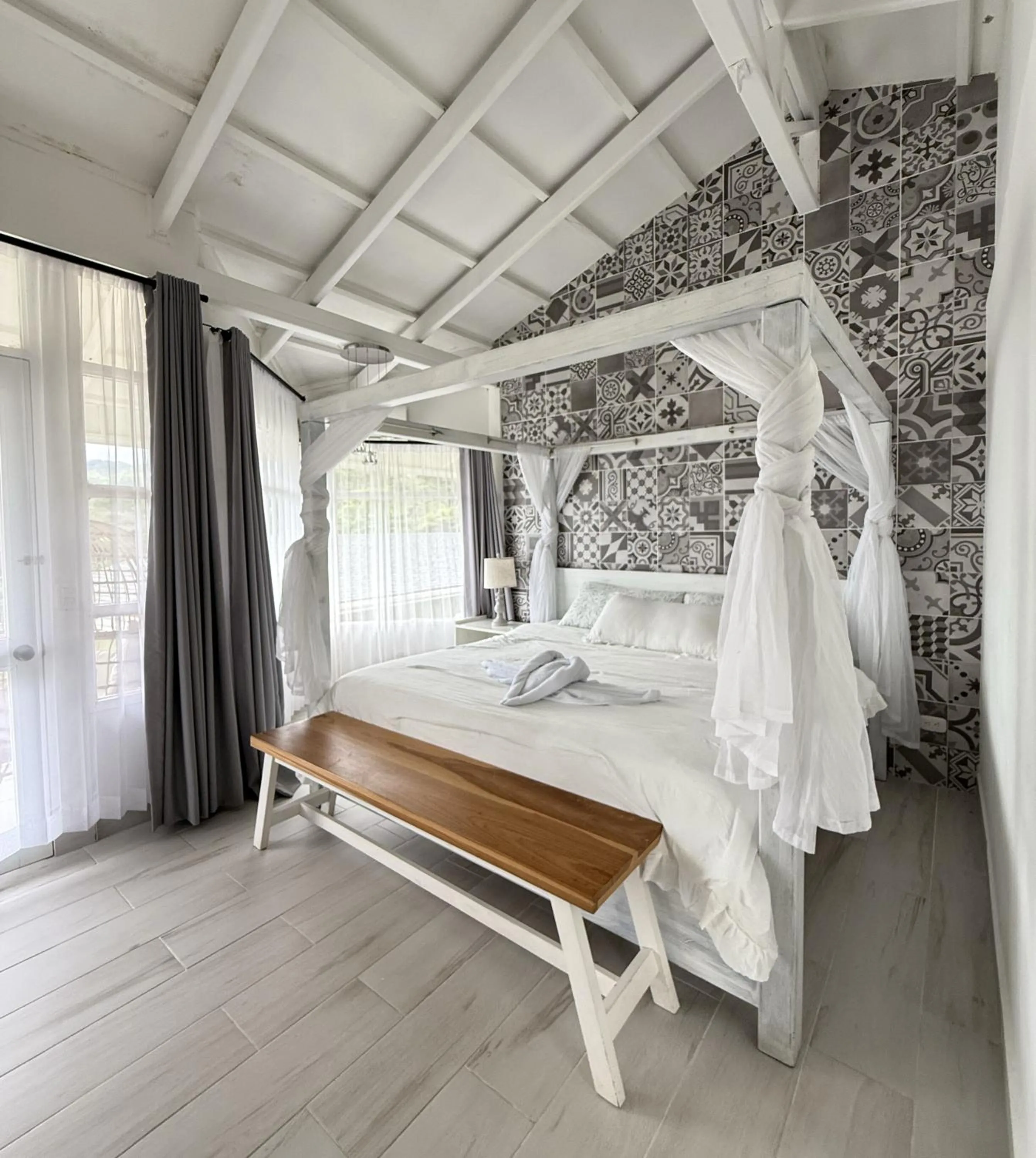 Bed in Hotel Arenal Vista Lodge