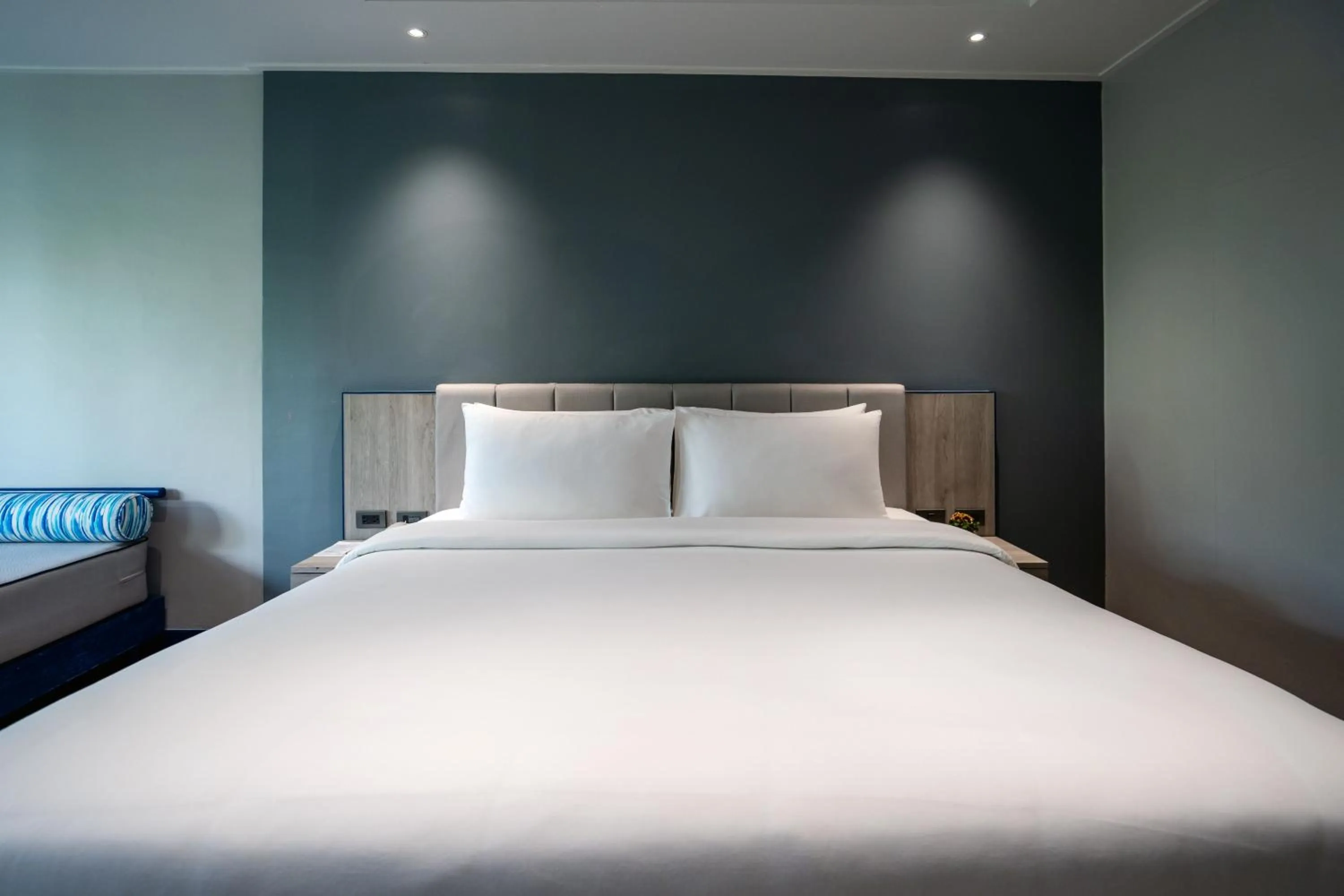 Bed in Phuket Island View Resort - SHA Extra Plus