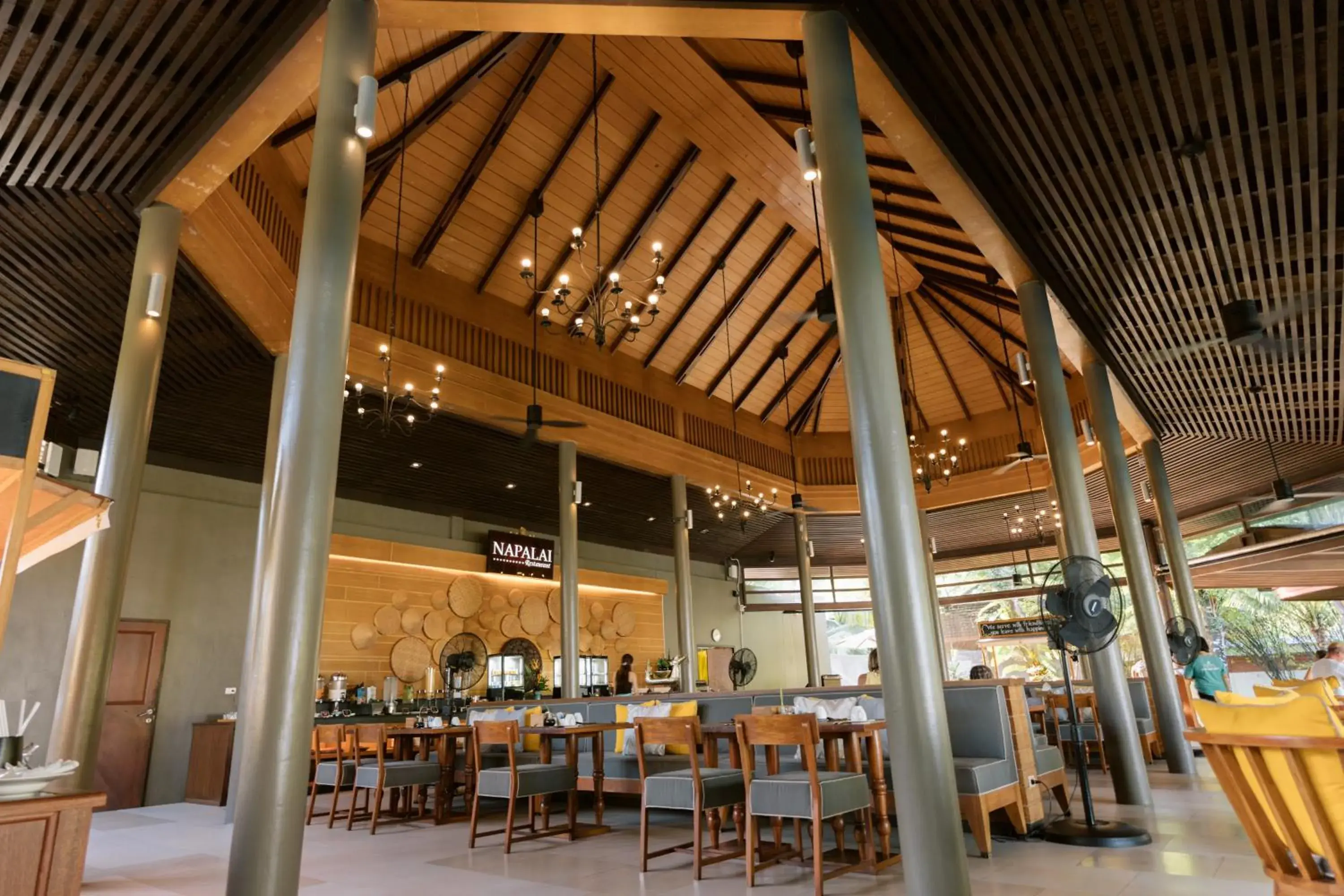 Restaurant/places to eat in Apsara Beachfront Resort & Villa - SHA Extra Plus Restaurant/places to eat in Apsara Beachfront Resort & Villa - SHA Extra Plus