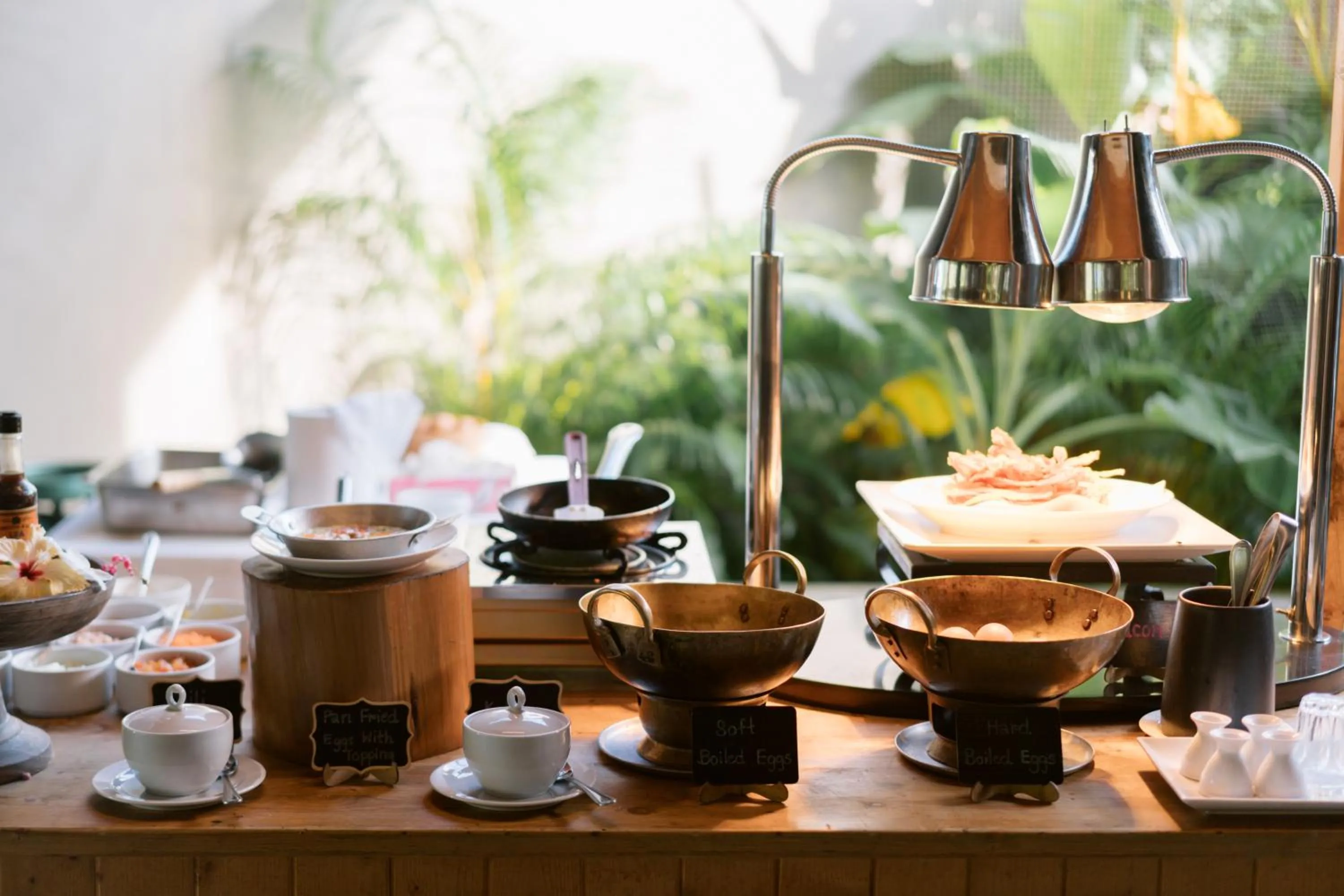 Restaurant/places to eat in Apsara Beachfront Resort & Villa