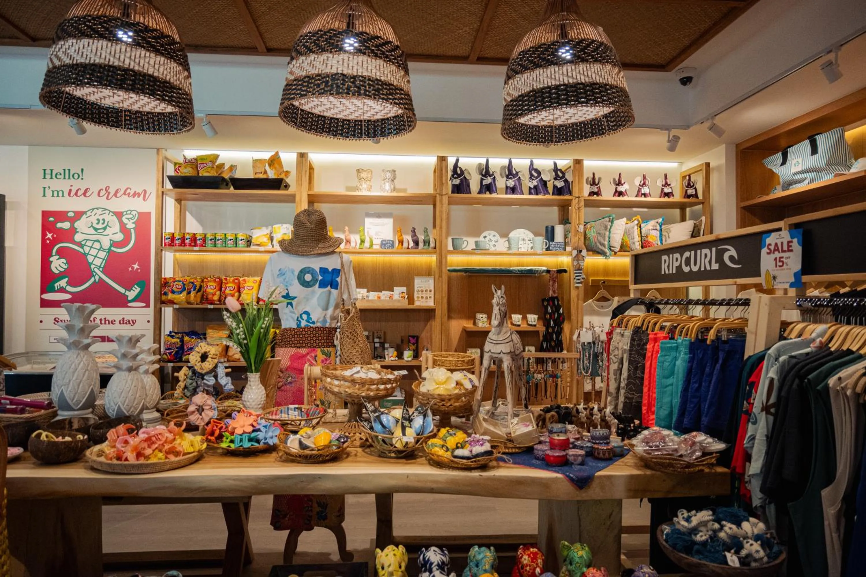 Shopping Area in Apsara Beachfront Resort & Villa