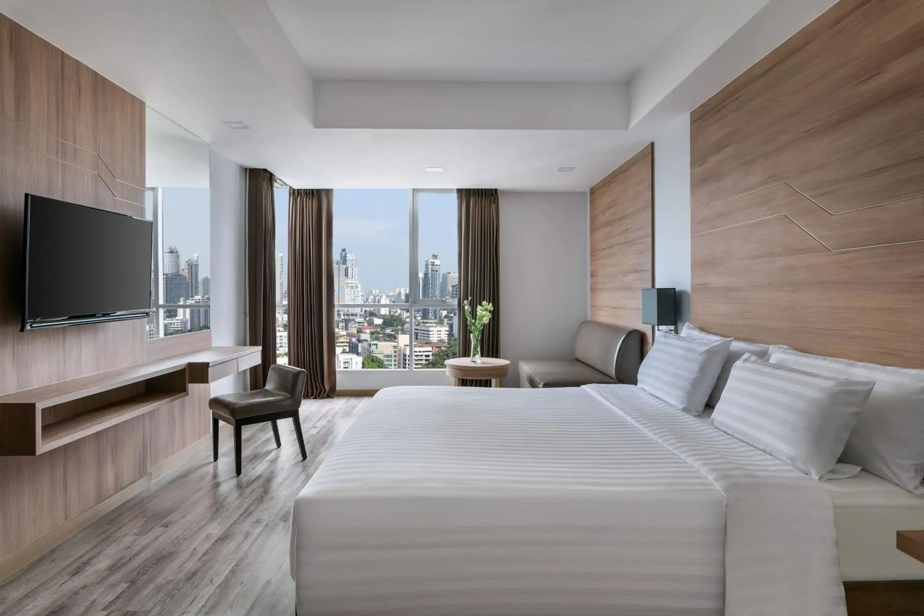 Photo of the whole room, Bed in Adelphi Grande Sukhumvit Photo of the whole room, Bed in Adelphi Grande Sukhumvit