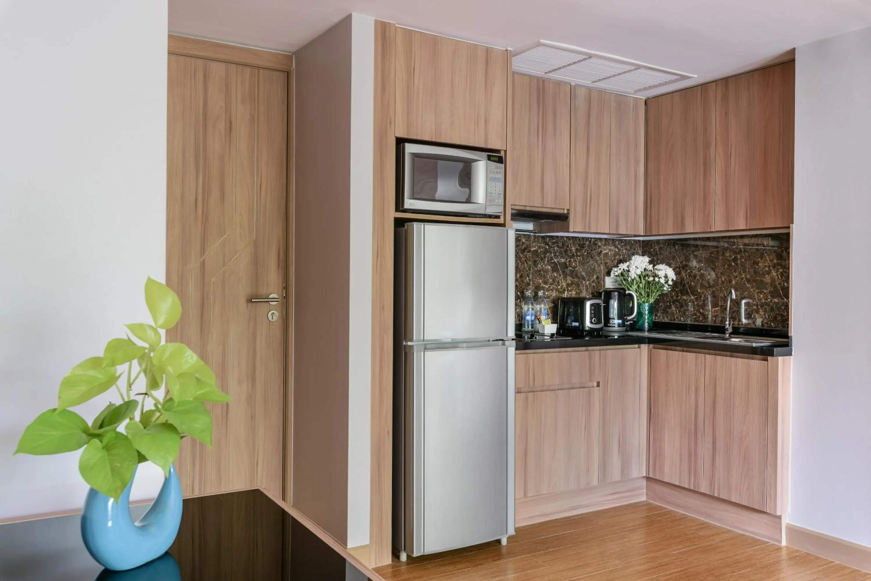 Kitchen or kitchenette in Adelphi Grande Sukhumvit