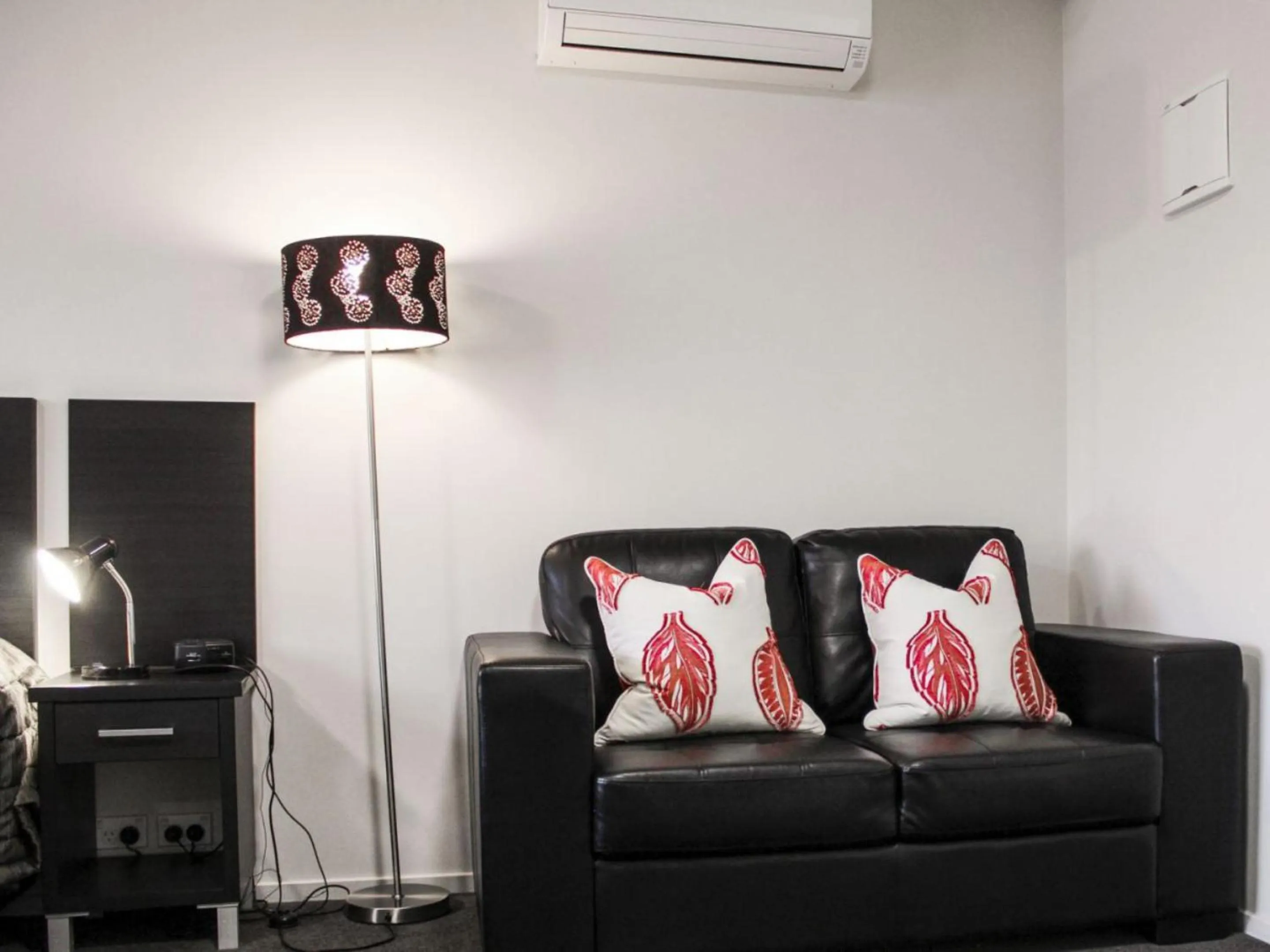 Living room in Harbour View Motel