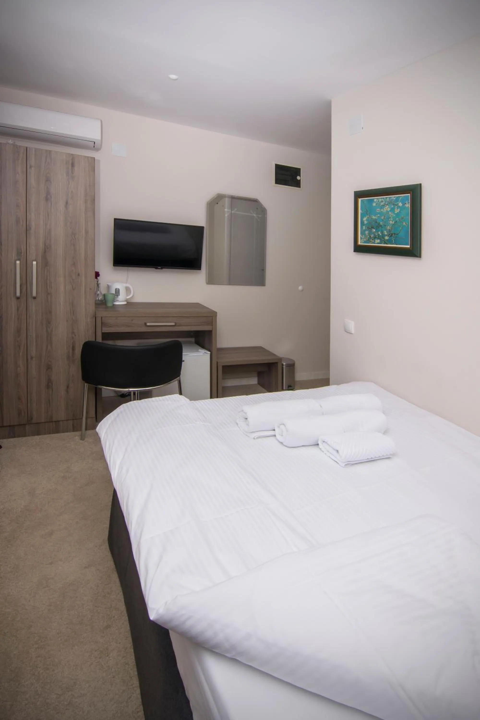 Bed in Beo Green View