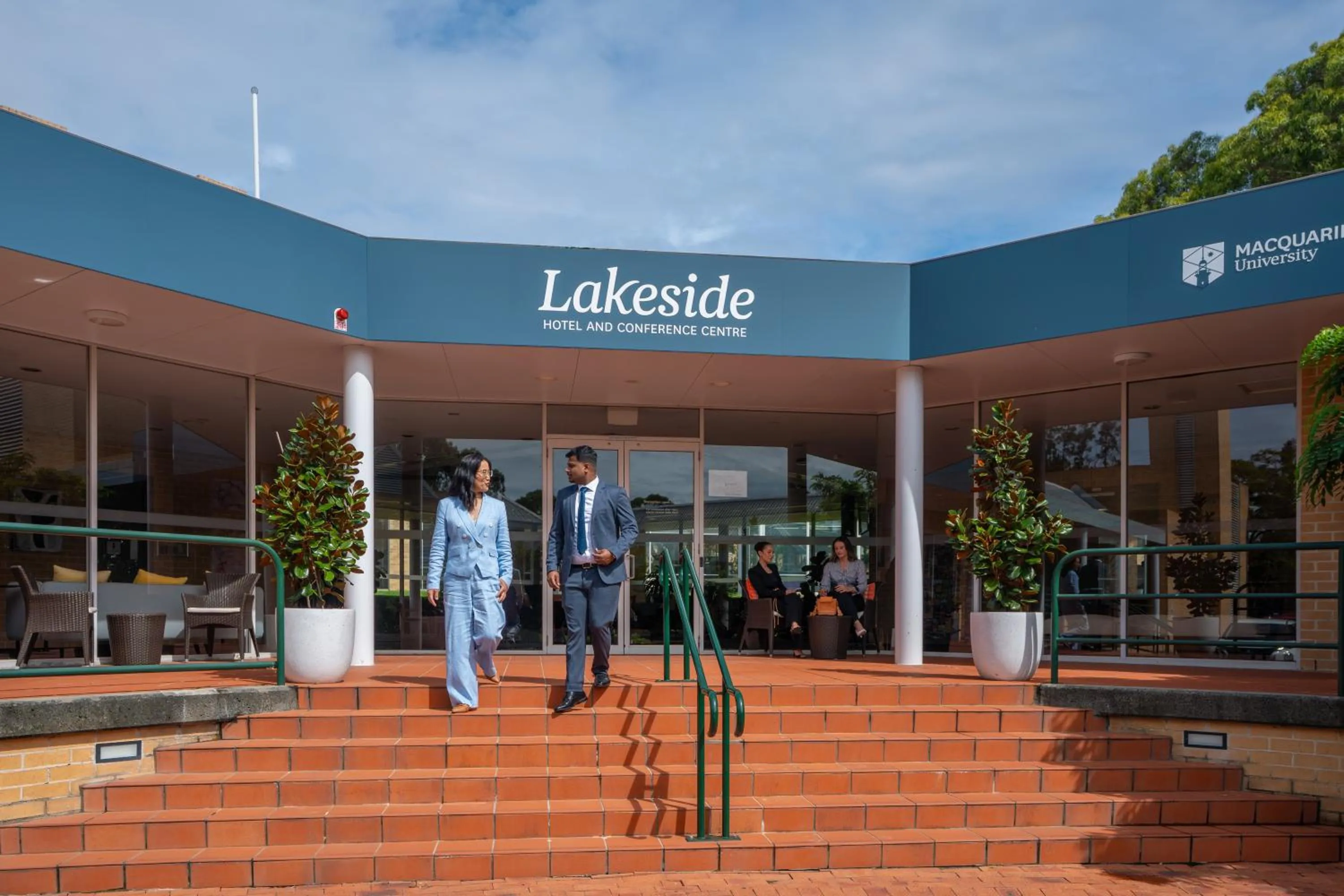 Lakeside Hotel and Conference Centre
