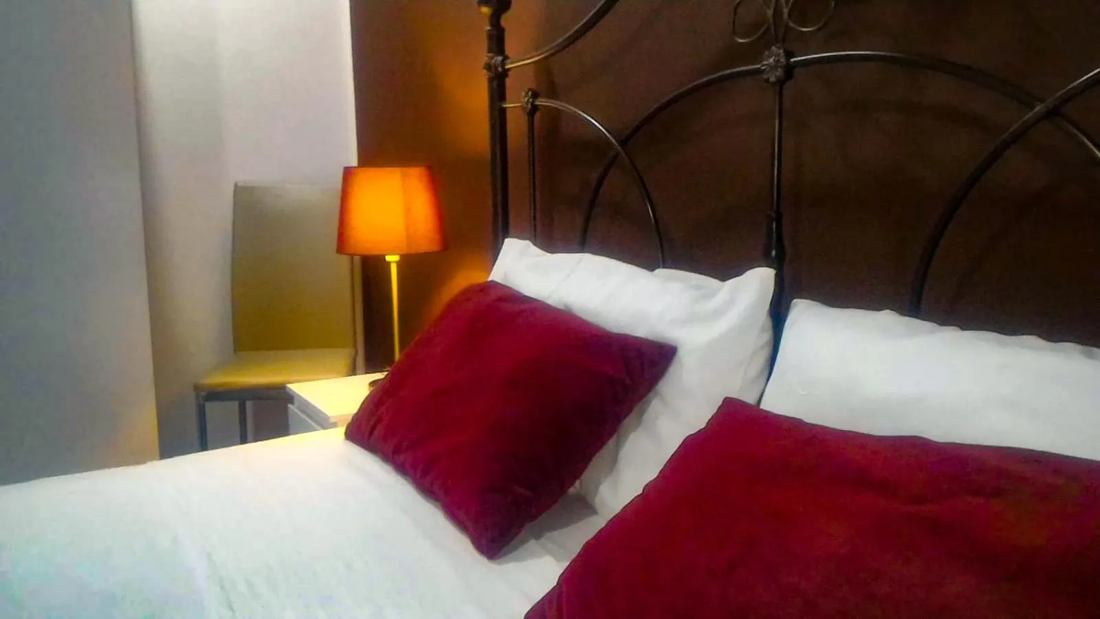 Bed in Luxury Catania