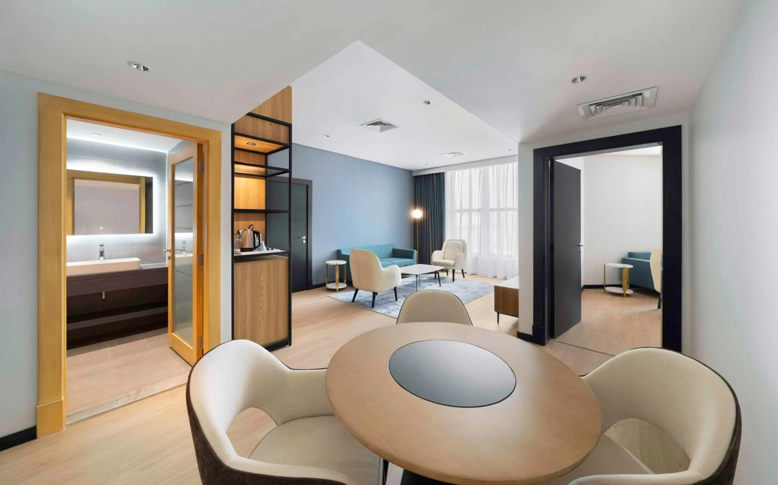 Photo of the whole room, Bed in Park Inn by Radisson Al Khobar