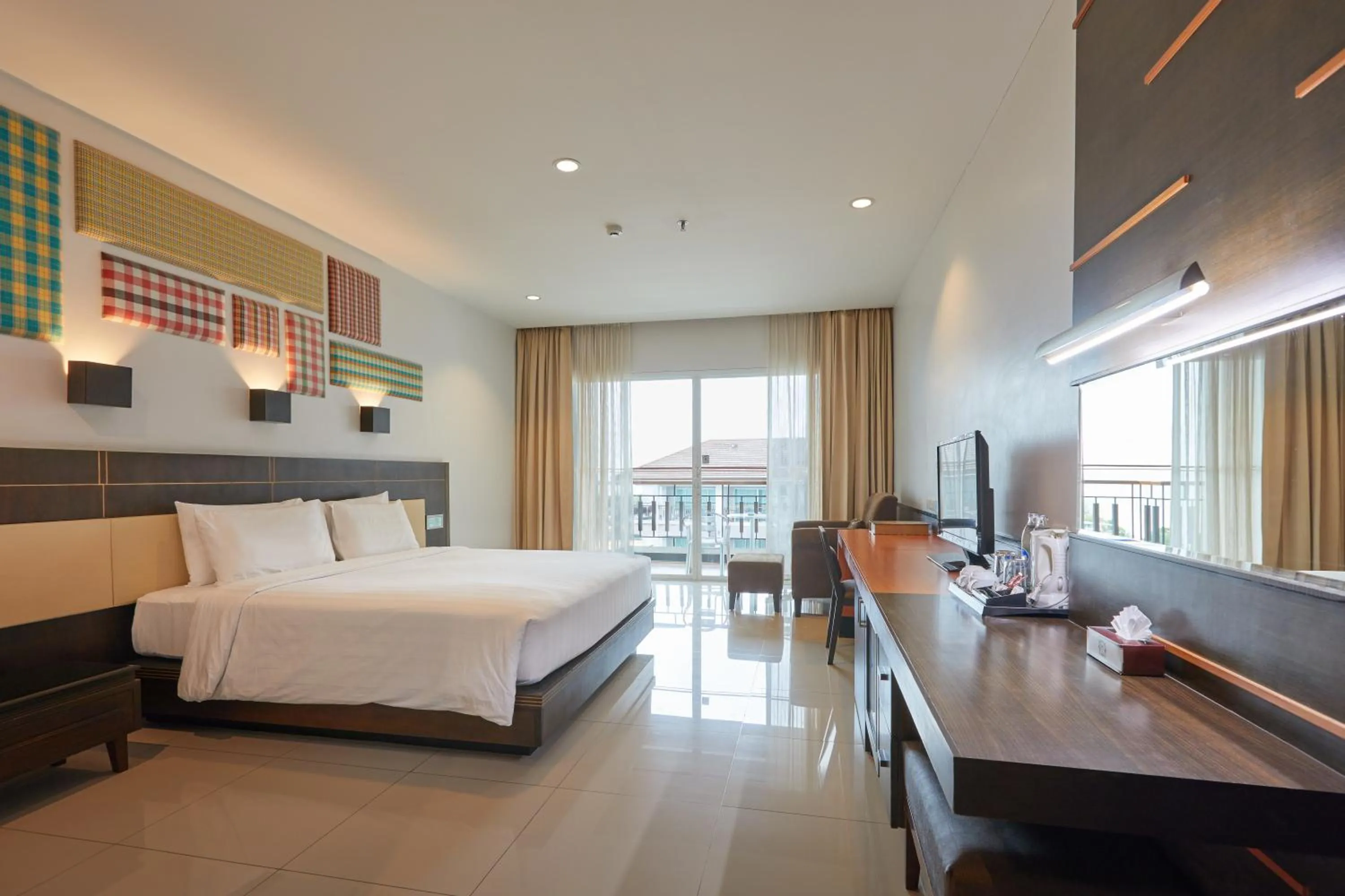 Deluxe Double - High Floor South Wing  in Welcome World Beachfront Resort