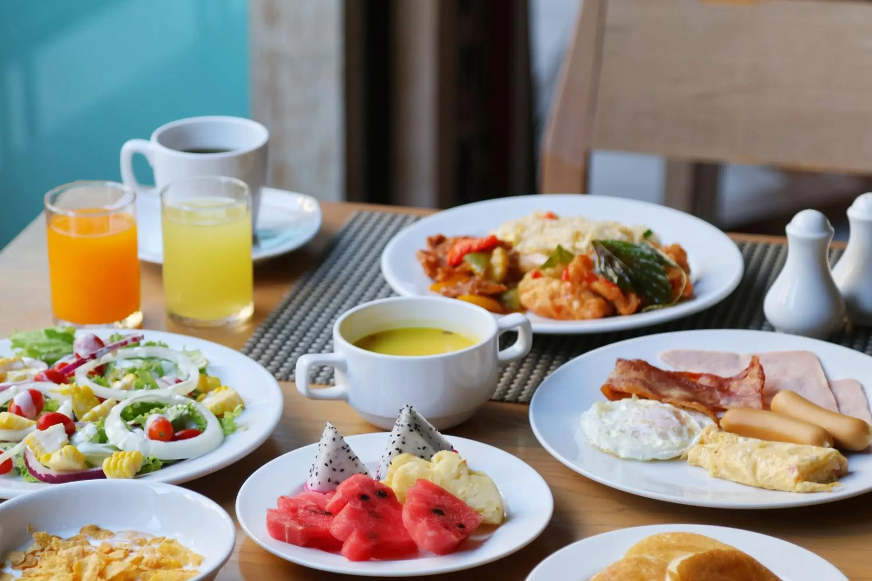 Food and drinks in Welcome World Beachfront Resort Food and drinks in Welcome World Beachfront Resort