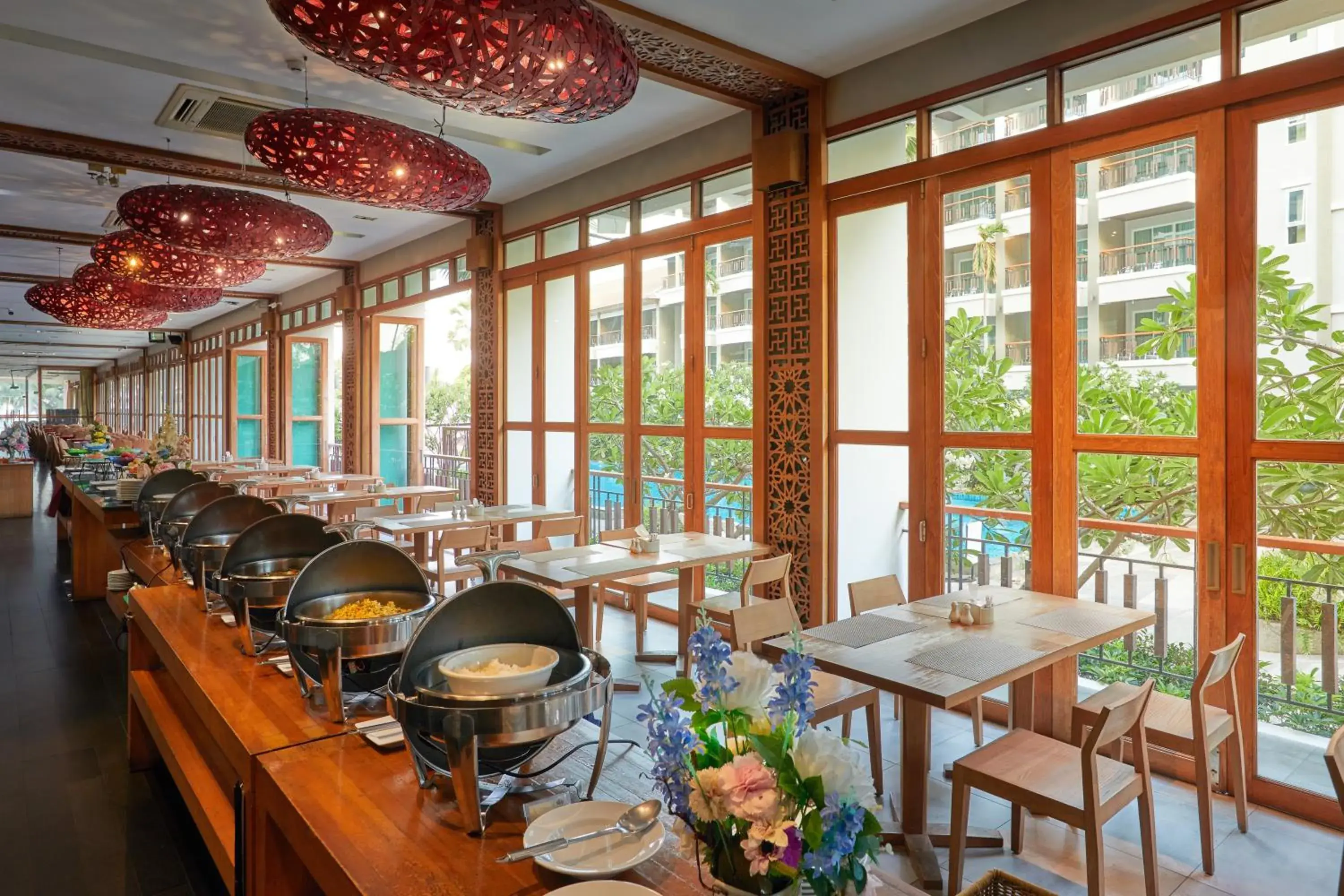 Breakfast in Welcome World Beachfront Resort Breakfast in Welcome World Beachfront Resort