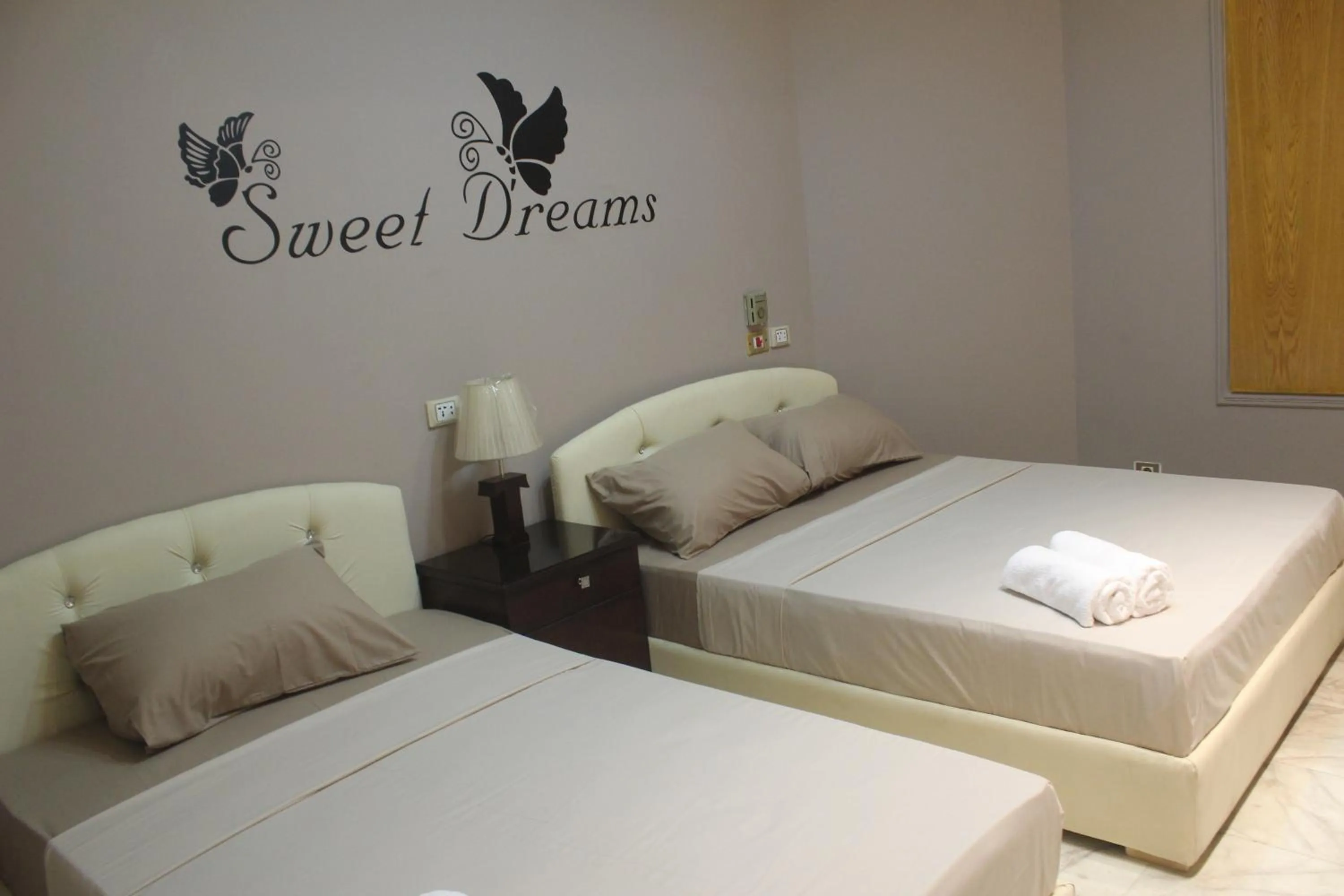 Bedroom, Bed in Tahrir Square Hostel