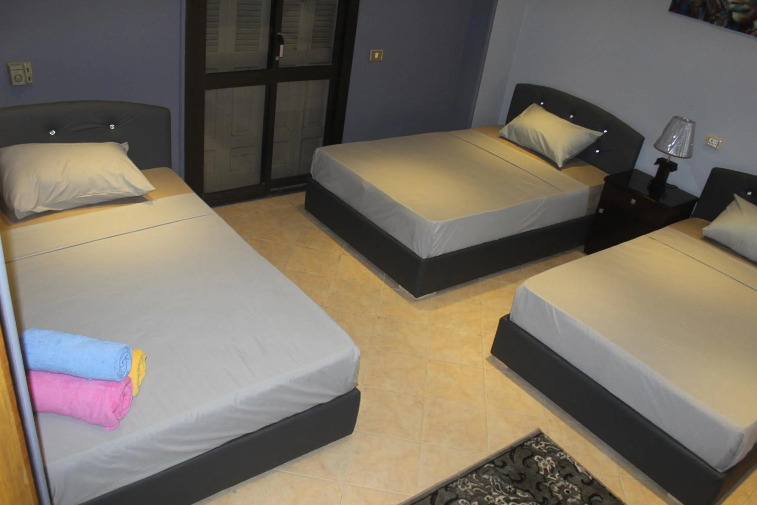 Photo of the whole room, Bed in Tahrir Square Hostel