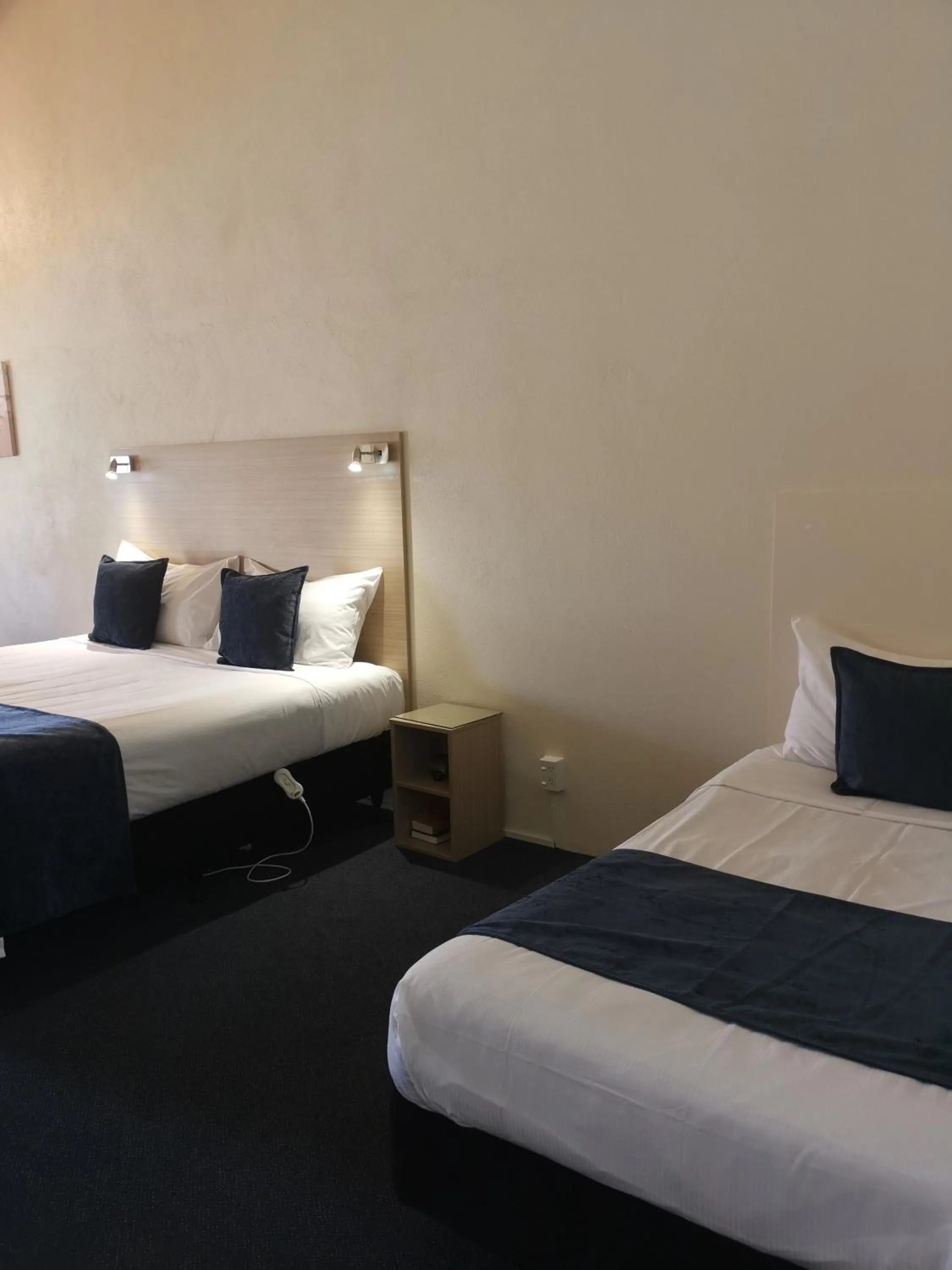 Twin Studio in Captains Quarters Motor Inn