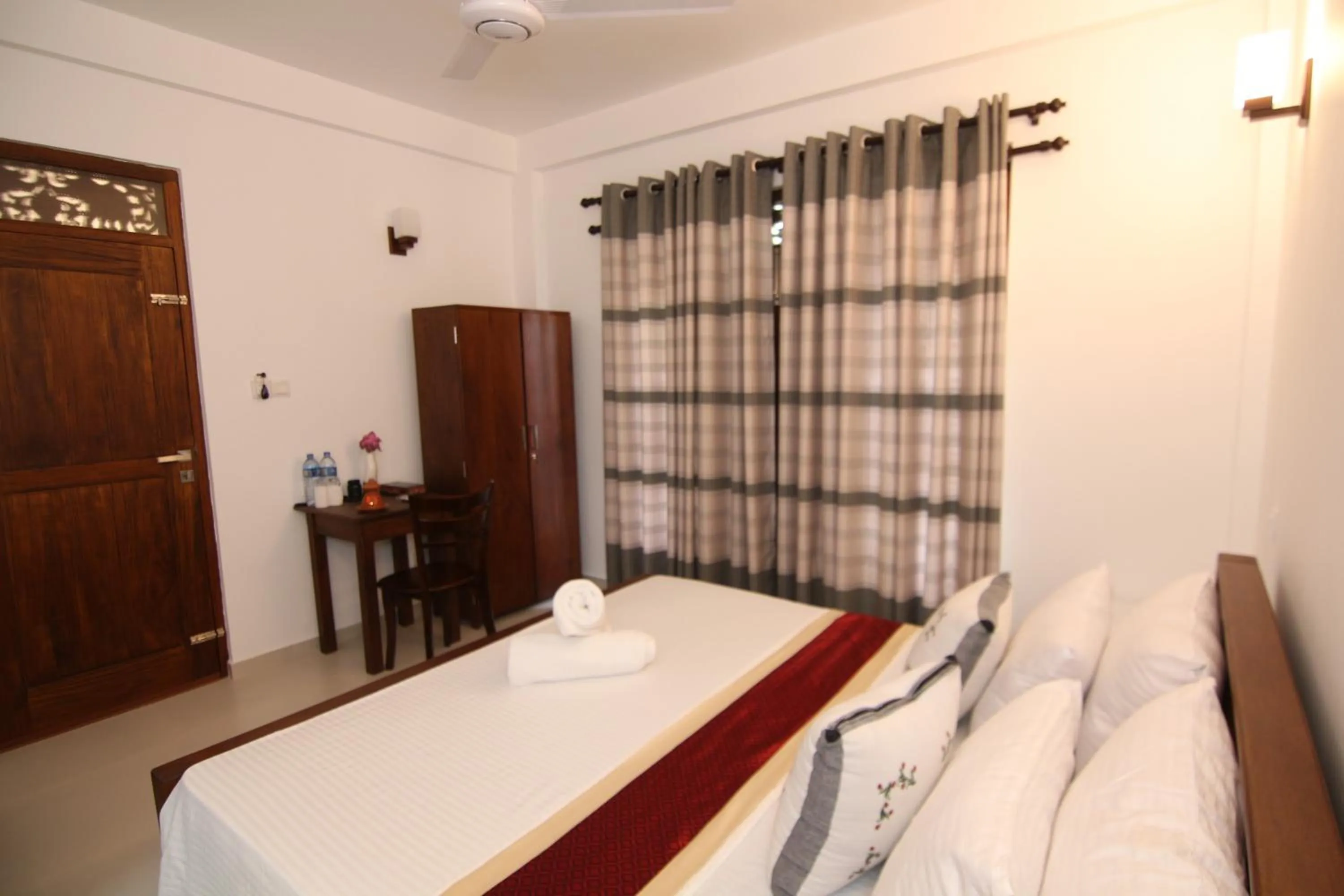 Bed in Mihira Gedara Apartments