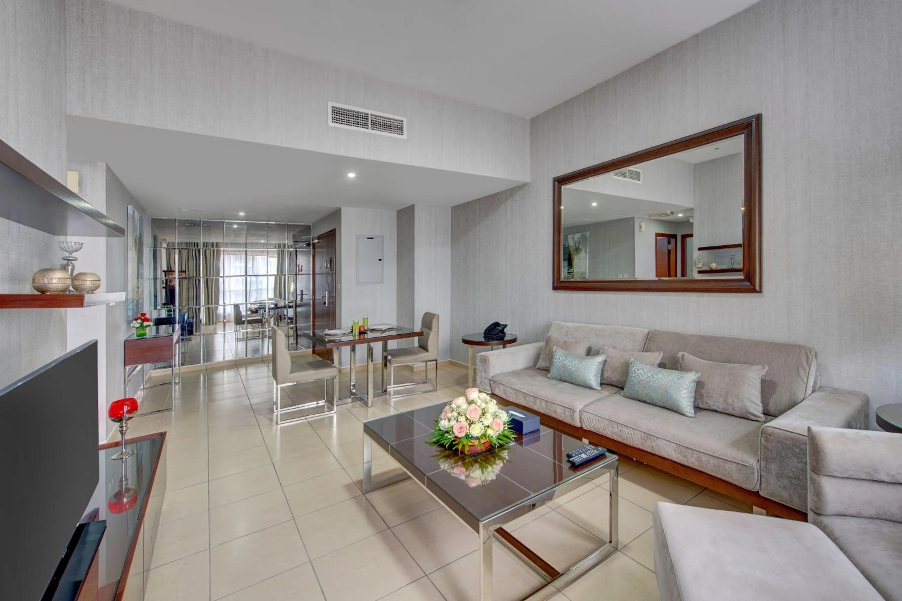 Living room in SUHA JBR Hotel Apartments