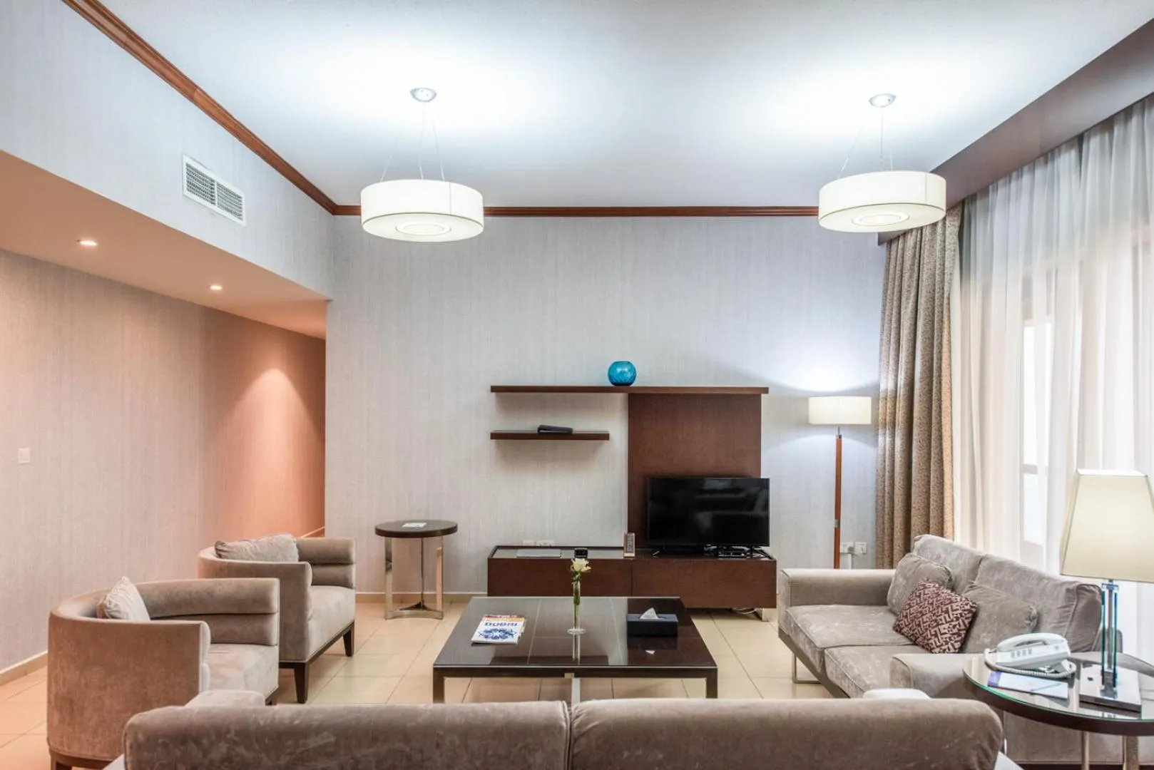 Living room in SUHA JBR Hotel Apartments