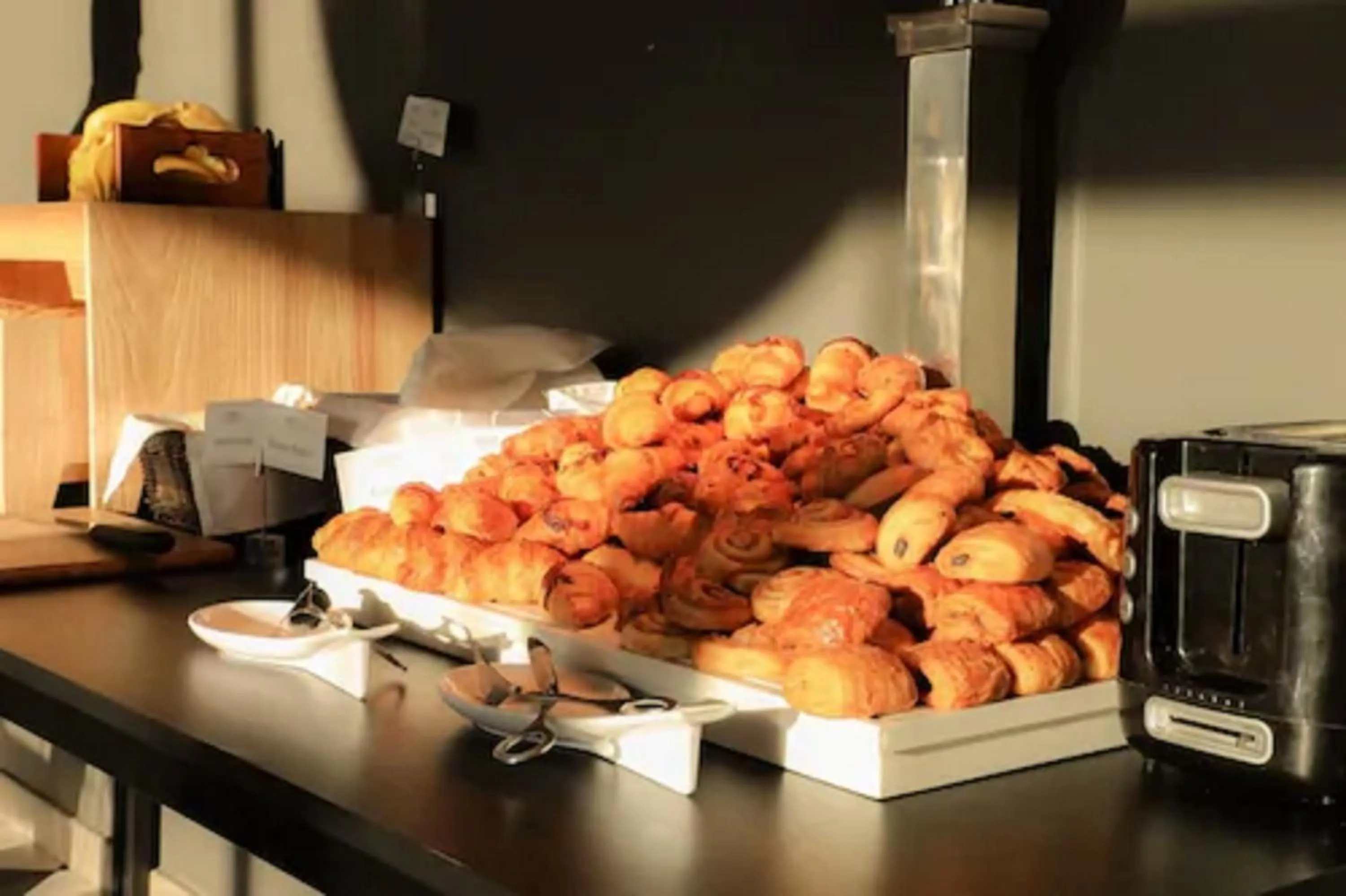 Buffet breakfast in SUHA JBR Hotel Apartments