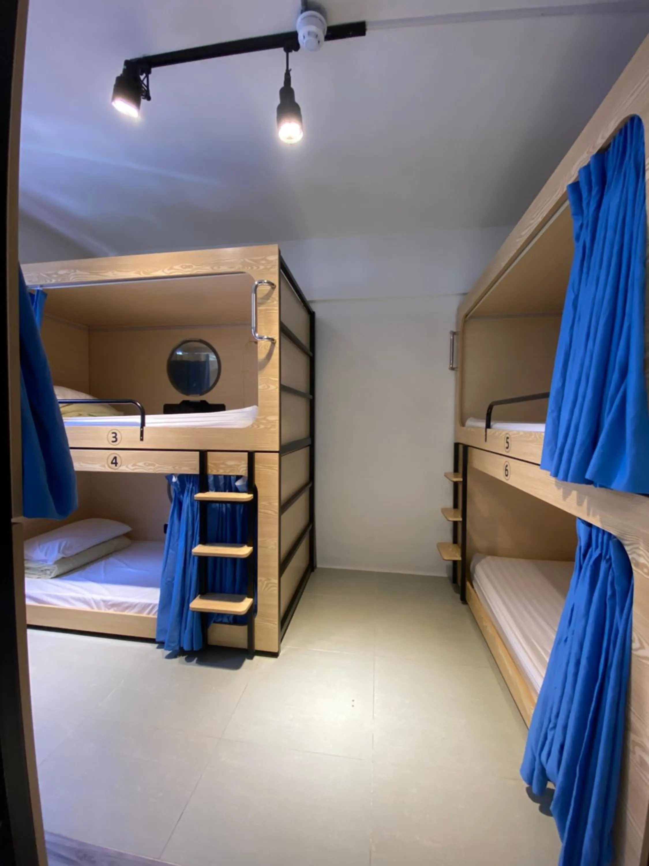 bunk bed in Hong Kong Hostel