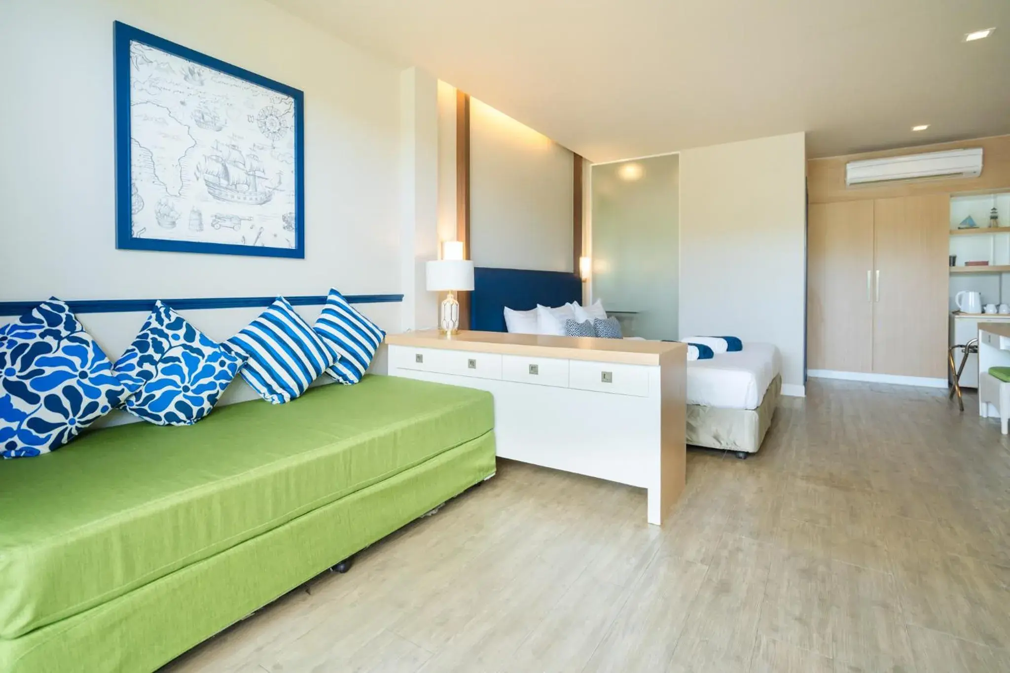 Bed in Phuket Boat Quay Hotel Panwa Beach Bed in Phuket Boat Quay Hotel Panwa Beach