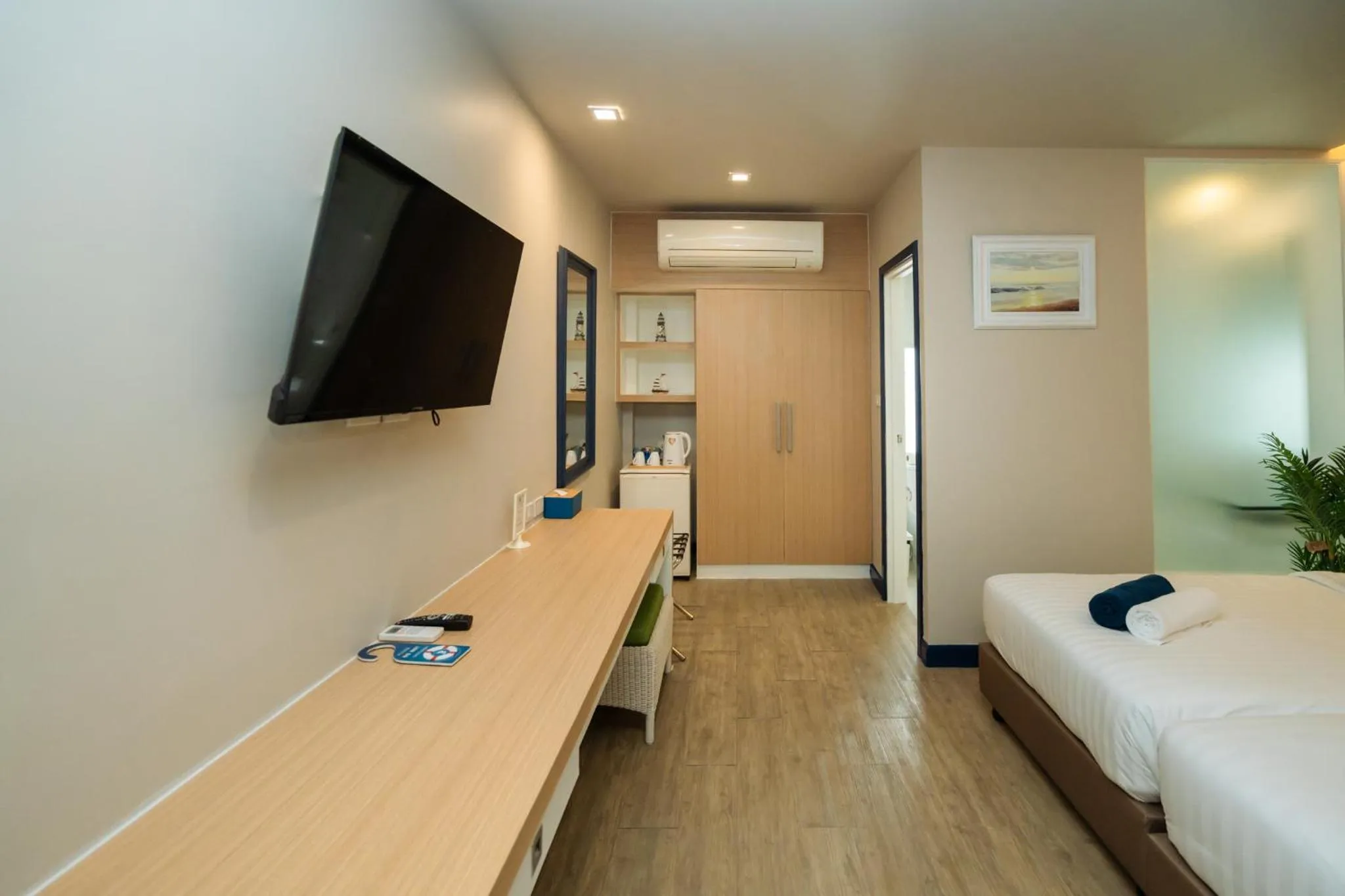 Bed in Phuket Boat Quay Hotel Panwa Beach