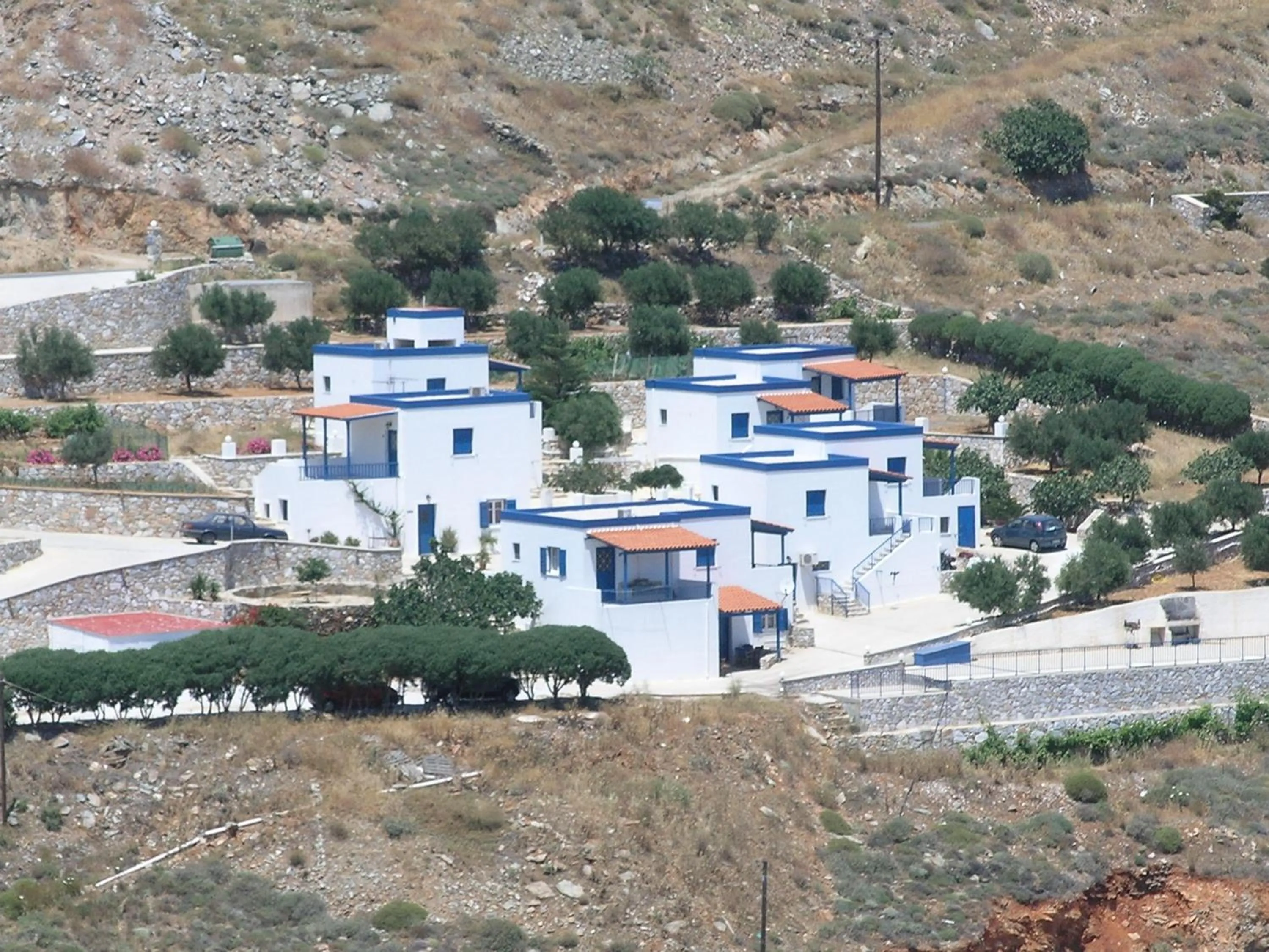 Property building in Sarris Planet