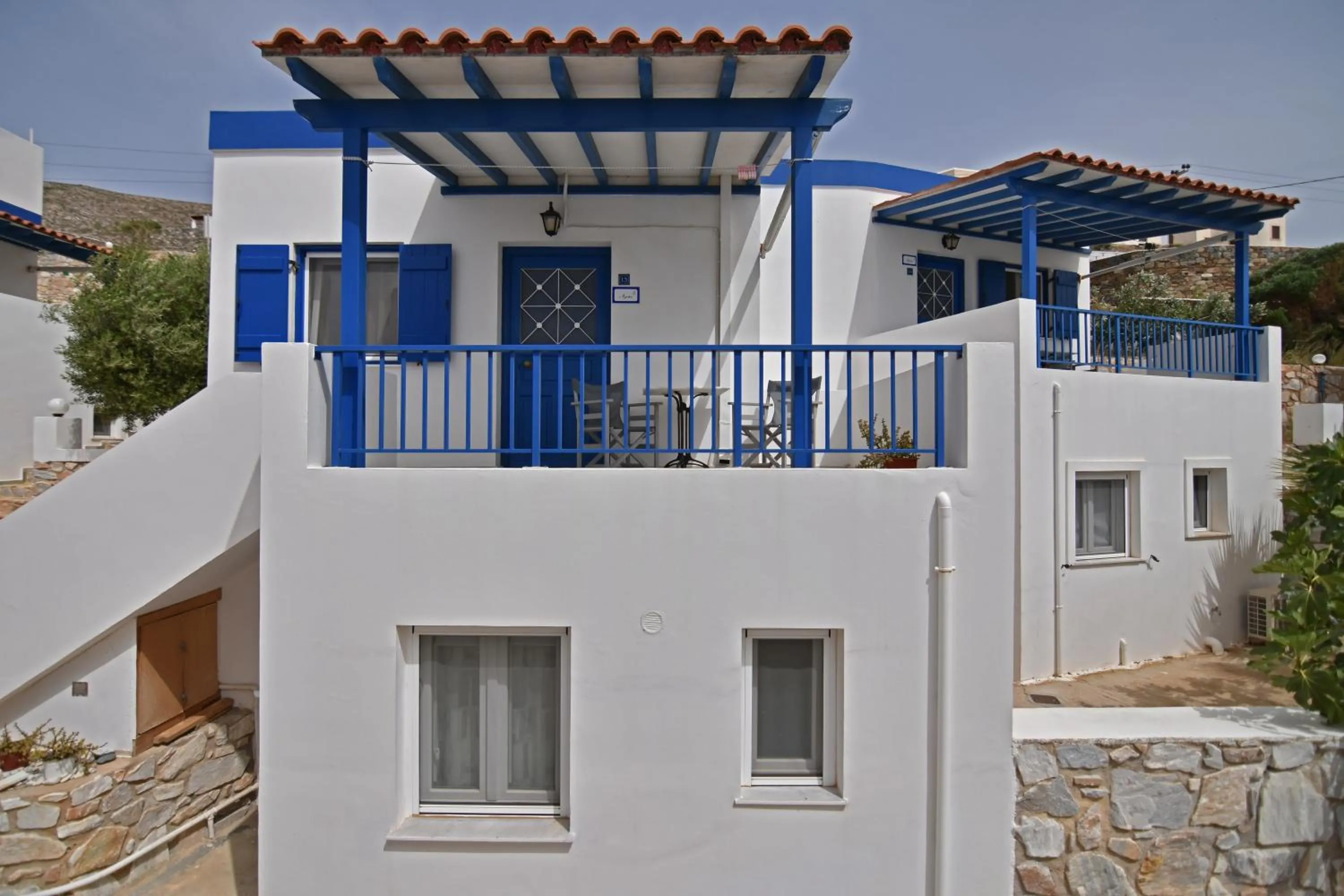 Property building in Sarris Planet