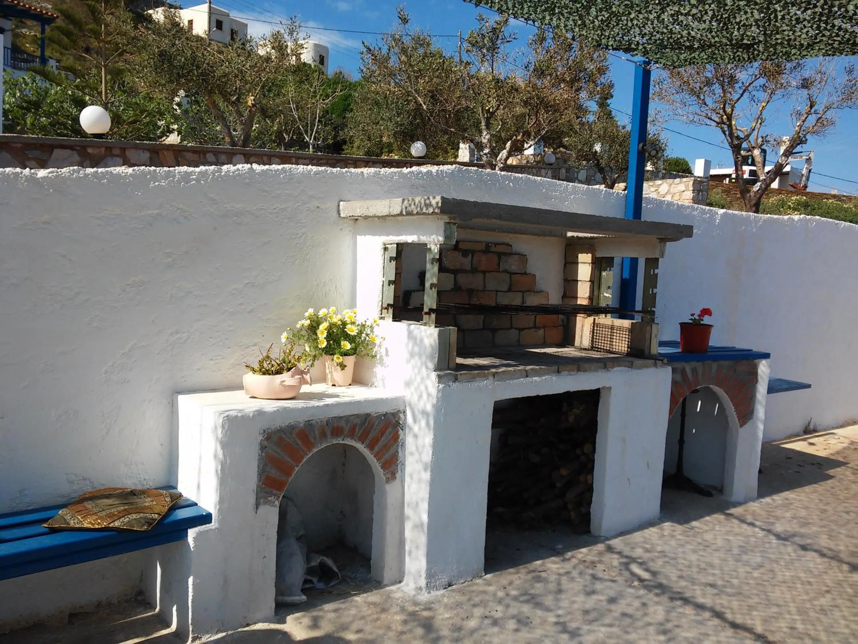 BBQ facilities in Sarris Planet