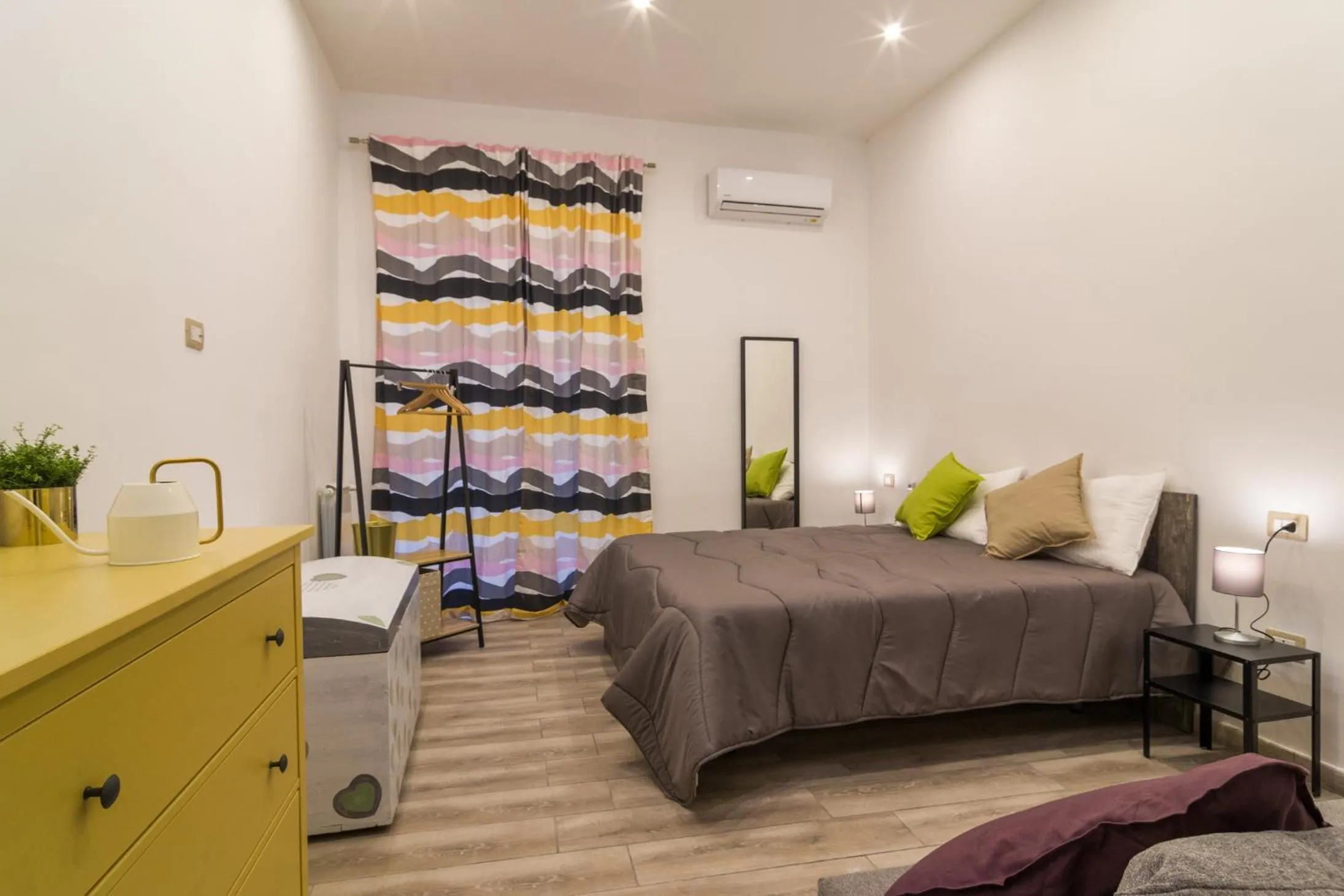 Photo of the whole room, Bed in Giù al Centro