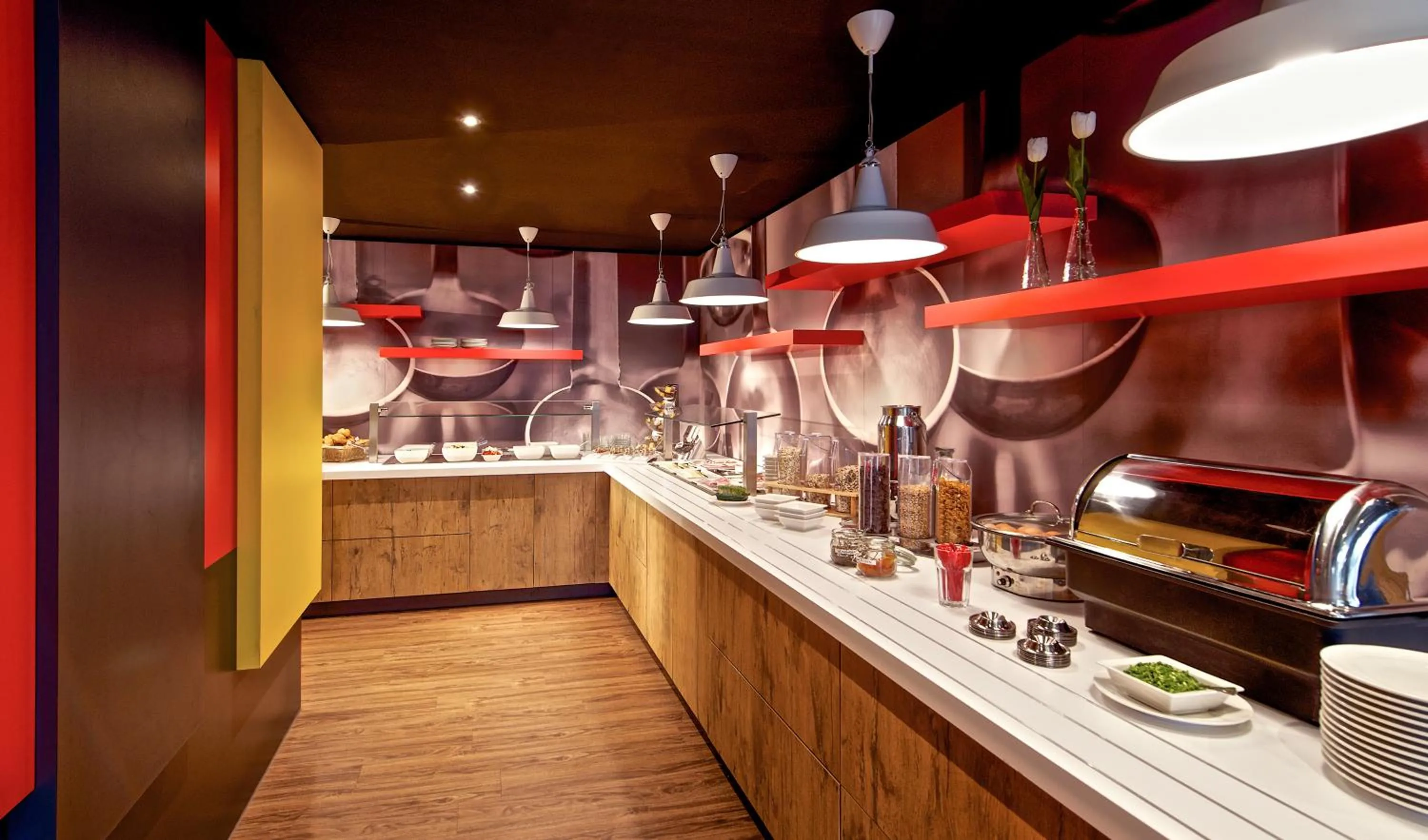 Restaurant/places to eat in ibis Bremen City