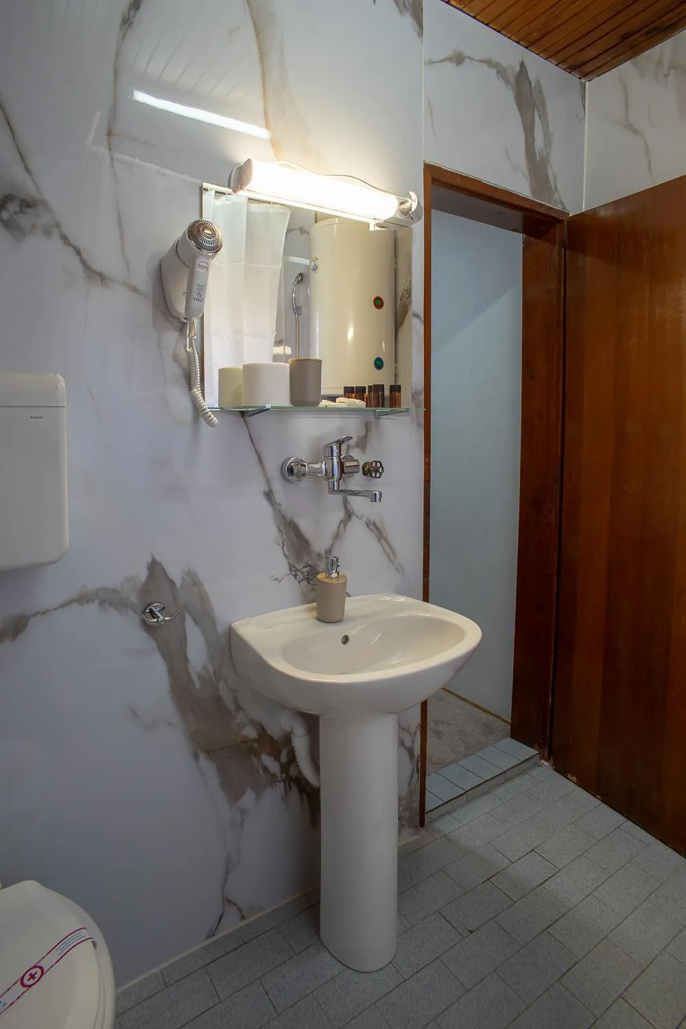 Photo of the whole room in MB Hotel