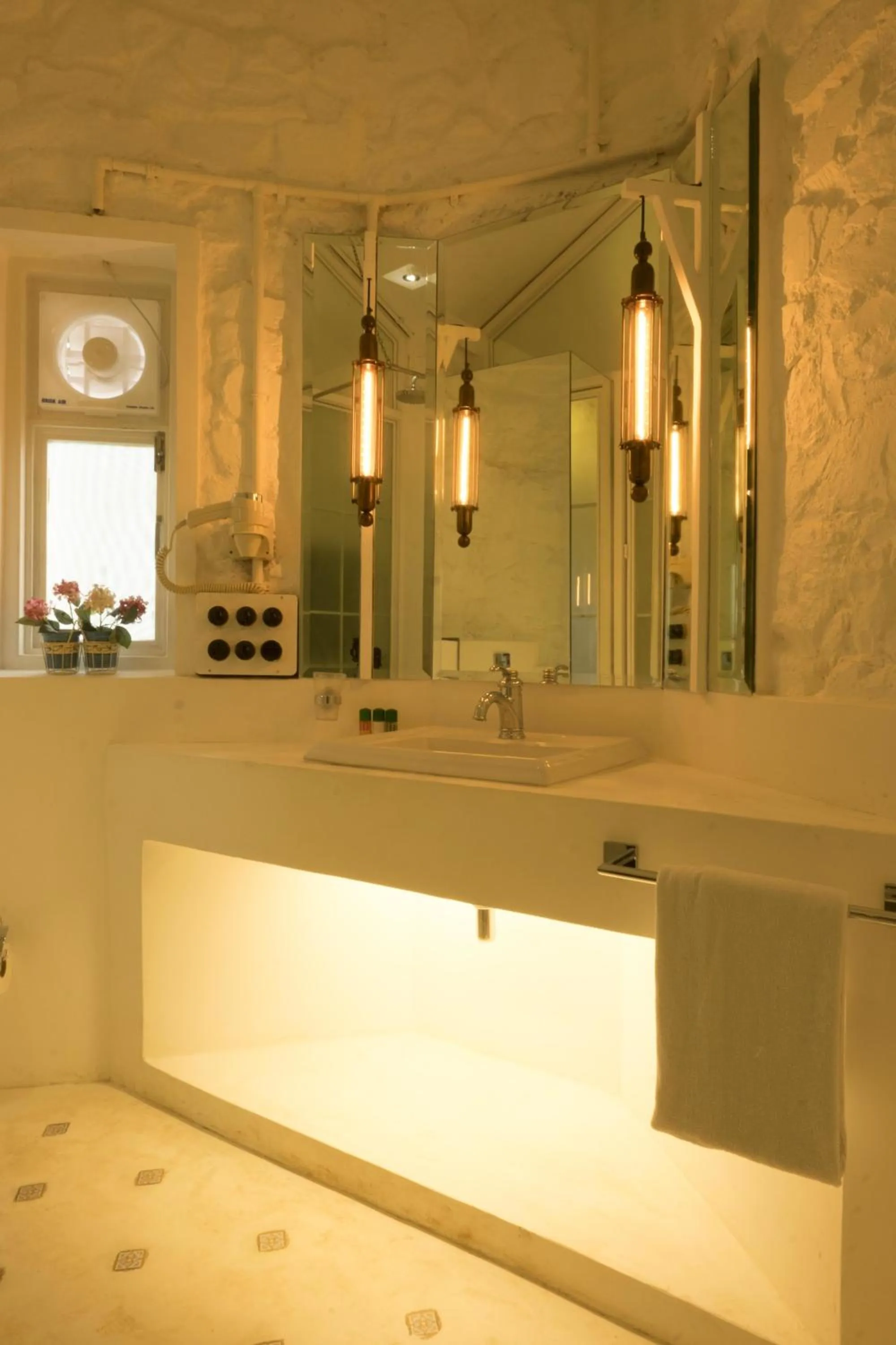 Bathroom in The Tamarind Hotel - A Boutique Heritage Stay, Anjuna - Goa