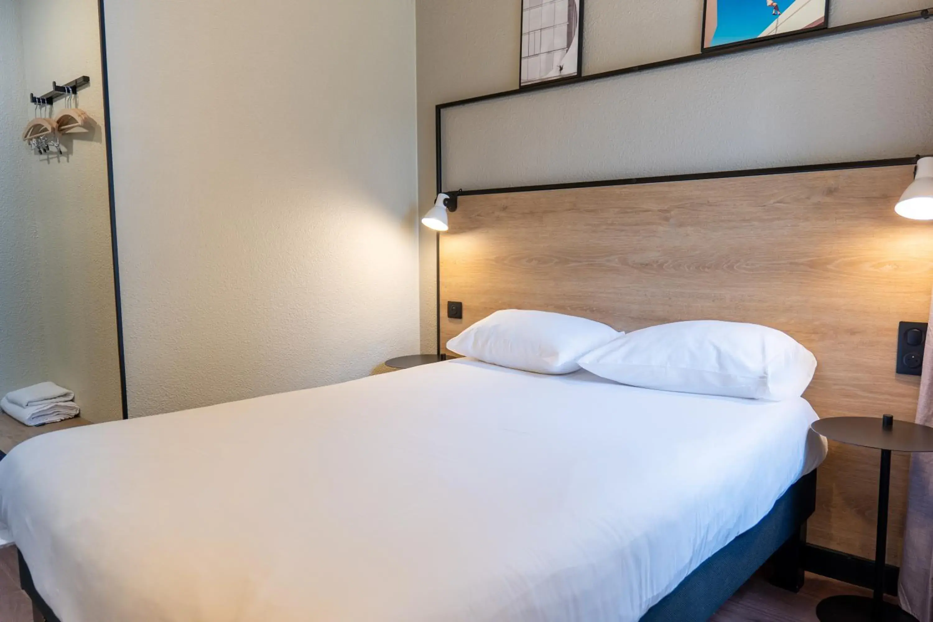 Bedroom, Bed in Ibis Agen Centre - Rénové en 2026 Bedroom, Bed in Ibis Agen Centre - Rénové en 2026