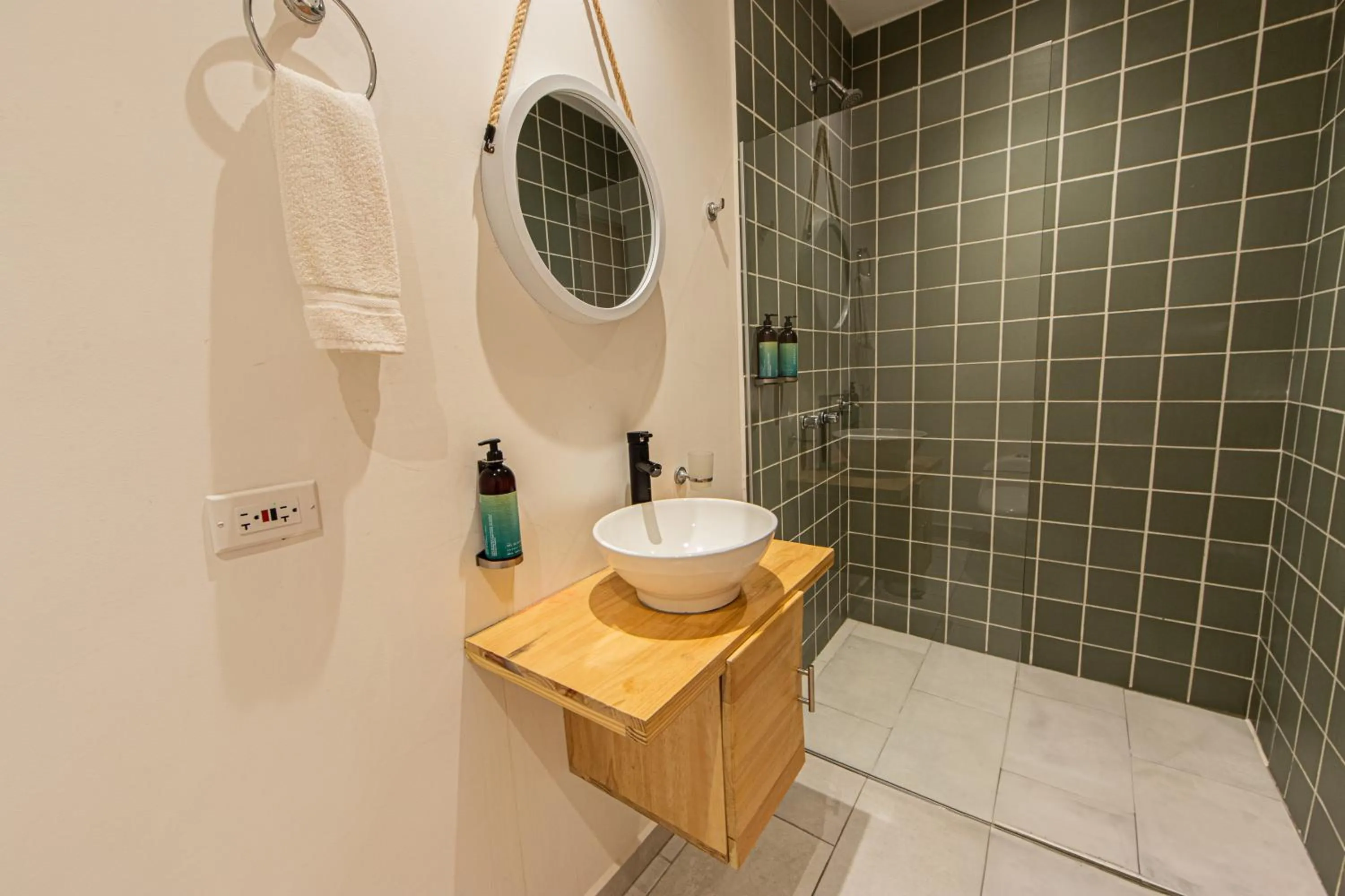 Shower in La Martina Boutique Hotel