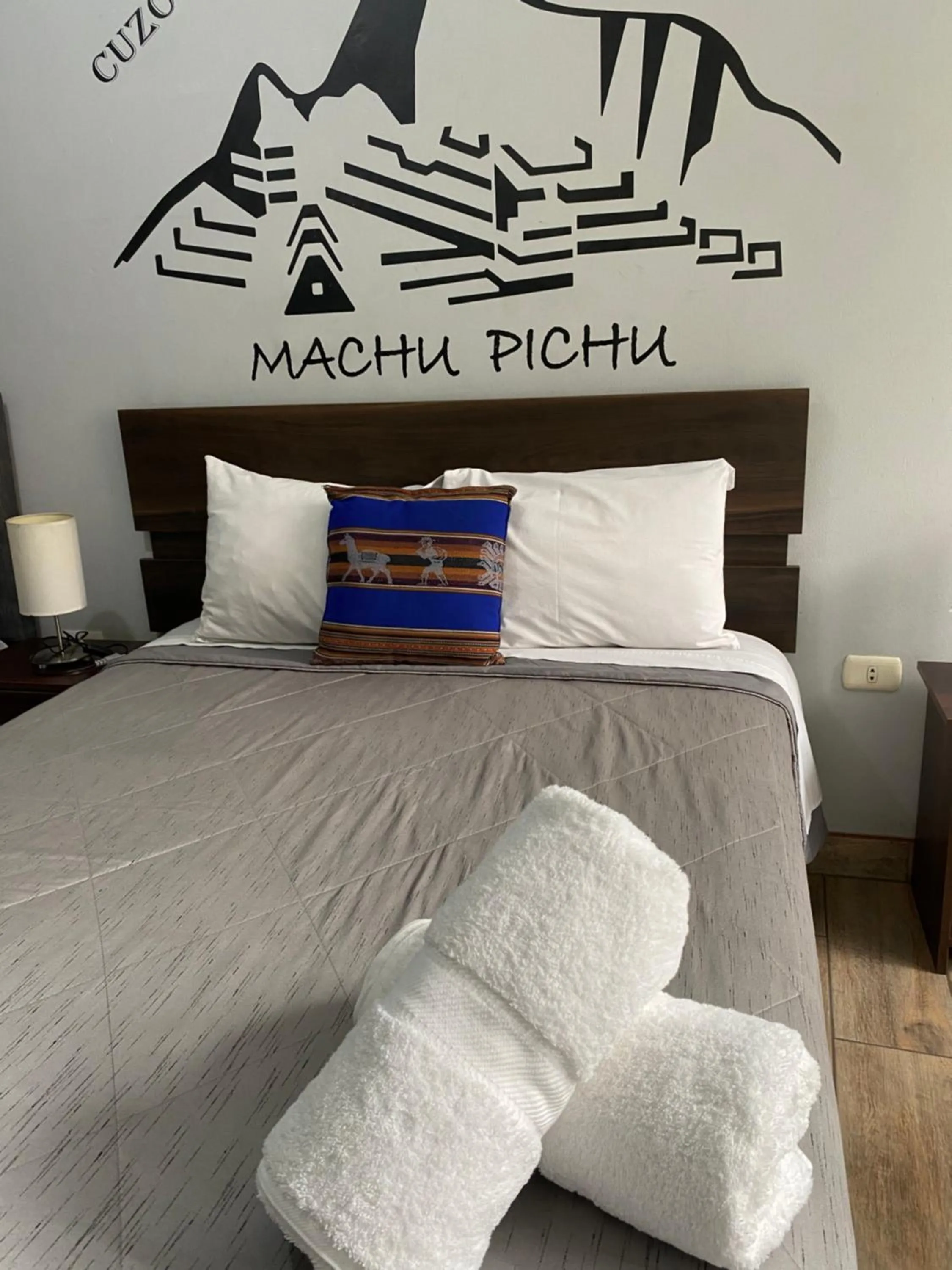 Bedroom, Bed in Lima Airport Tampu