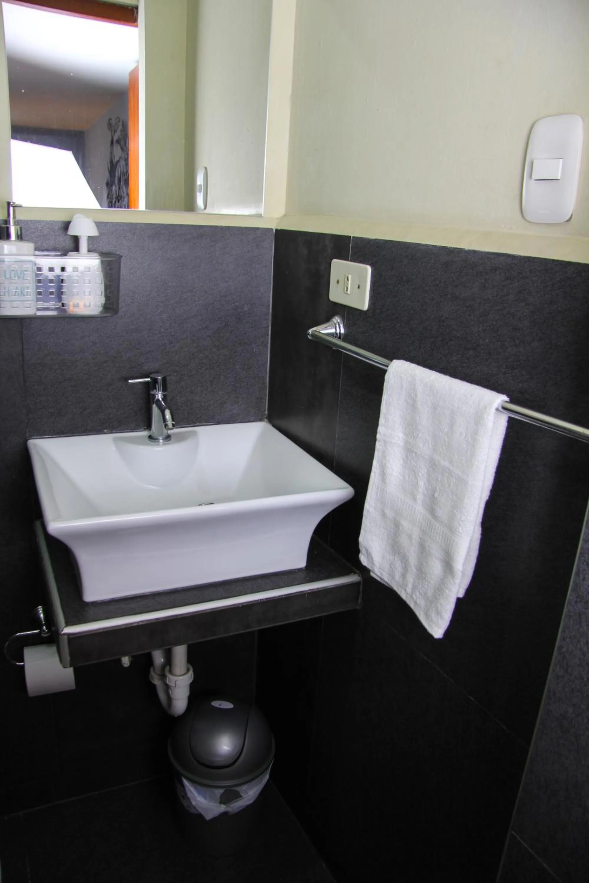 Bathroom in Lima Airport Tampu