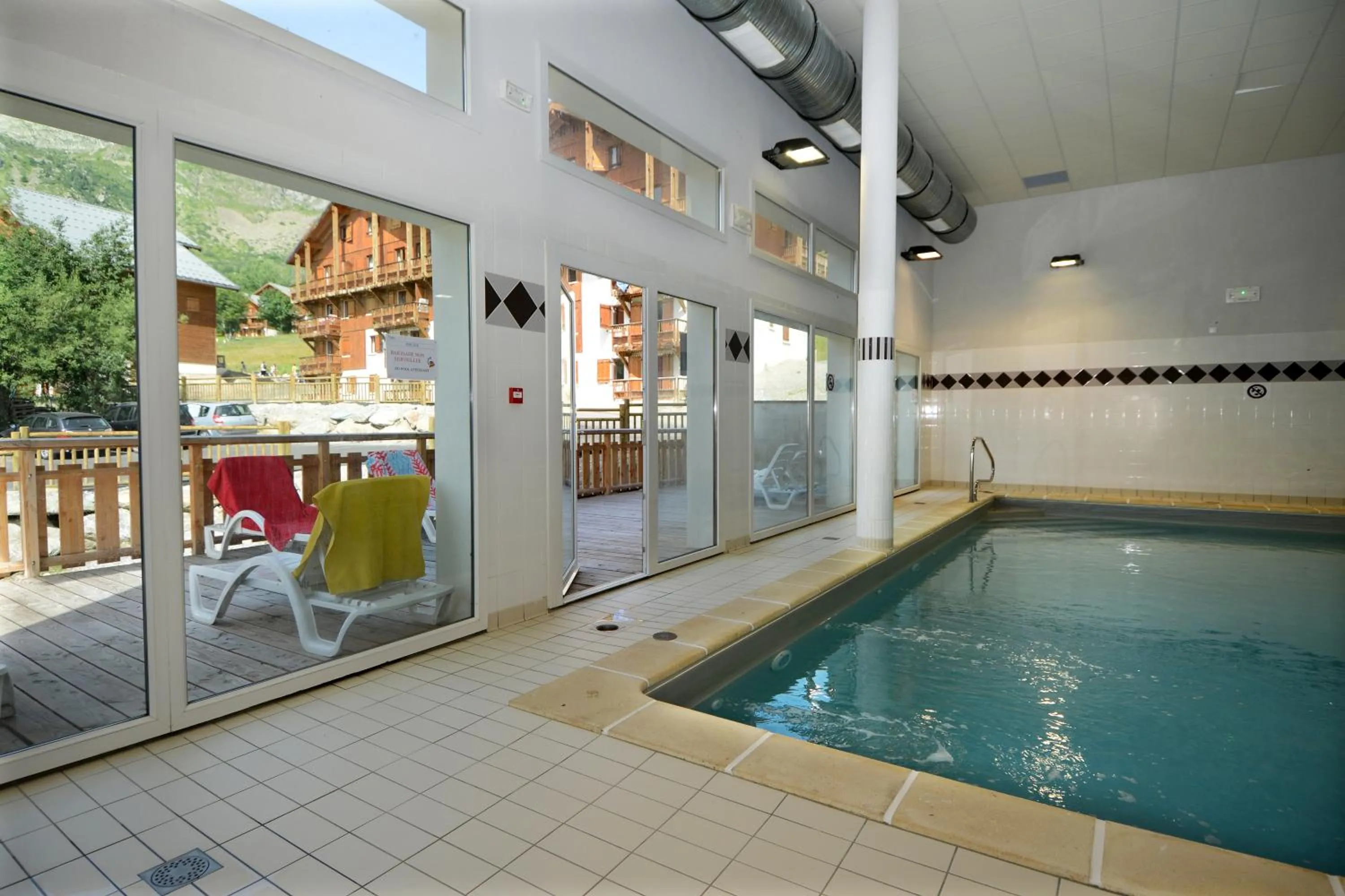 Swimming pool in Résidence Odalys Les Bergers