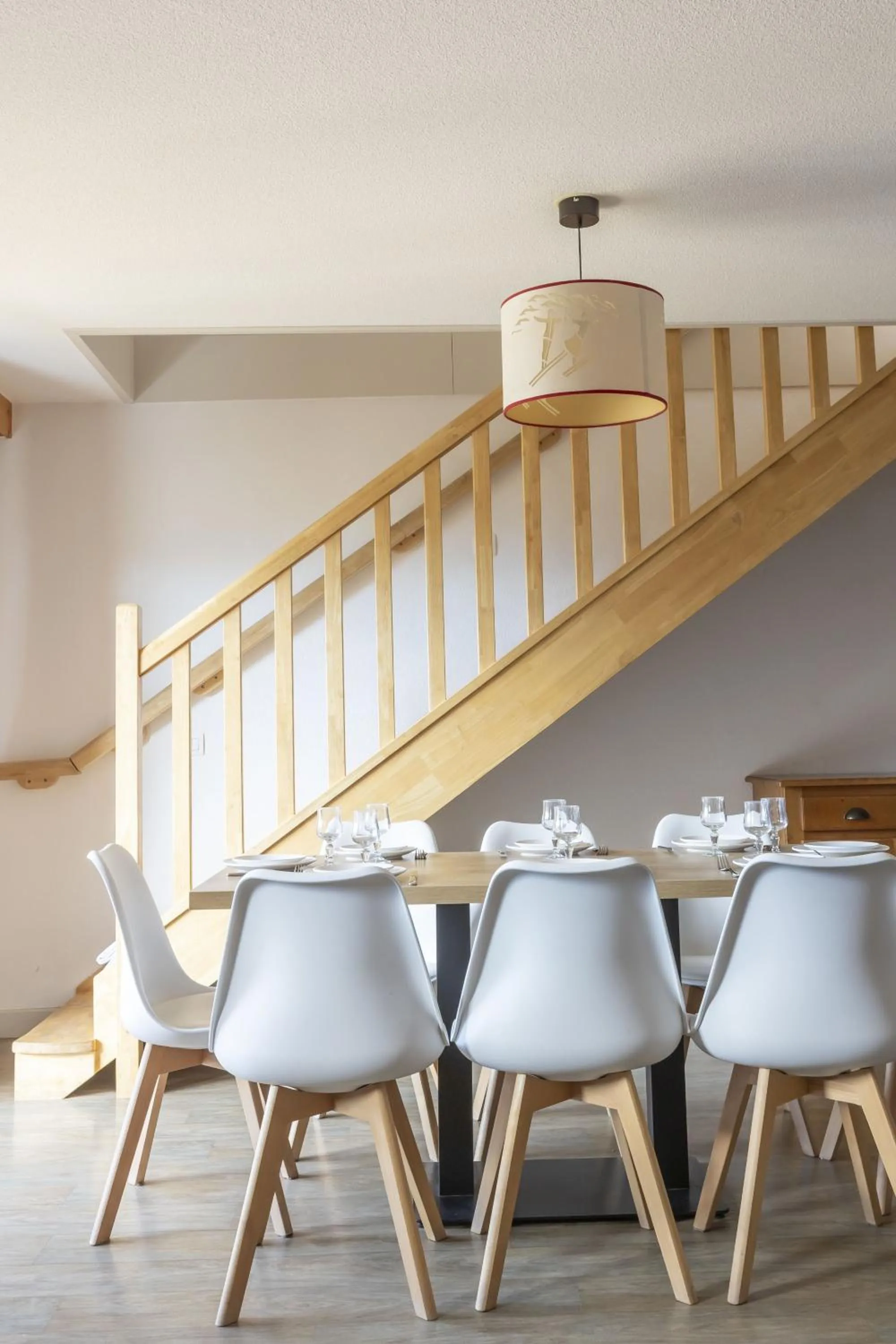 Dining area in Résidence Odalys Les Bergers