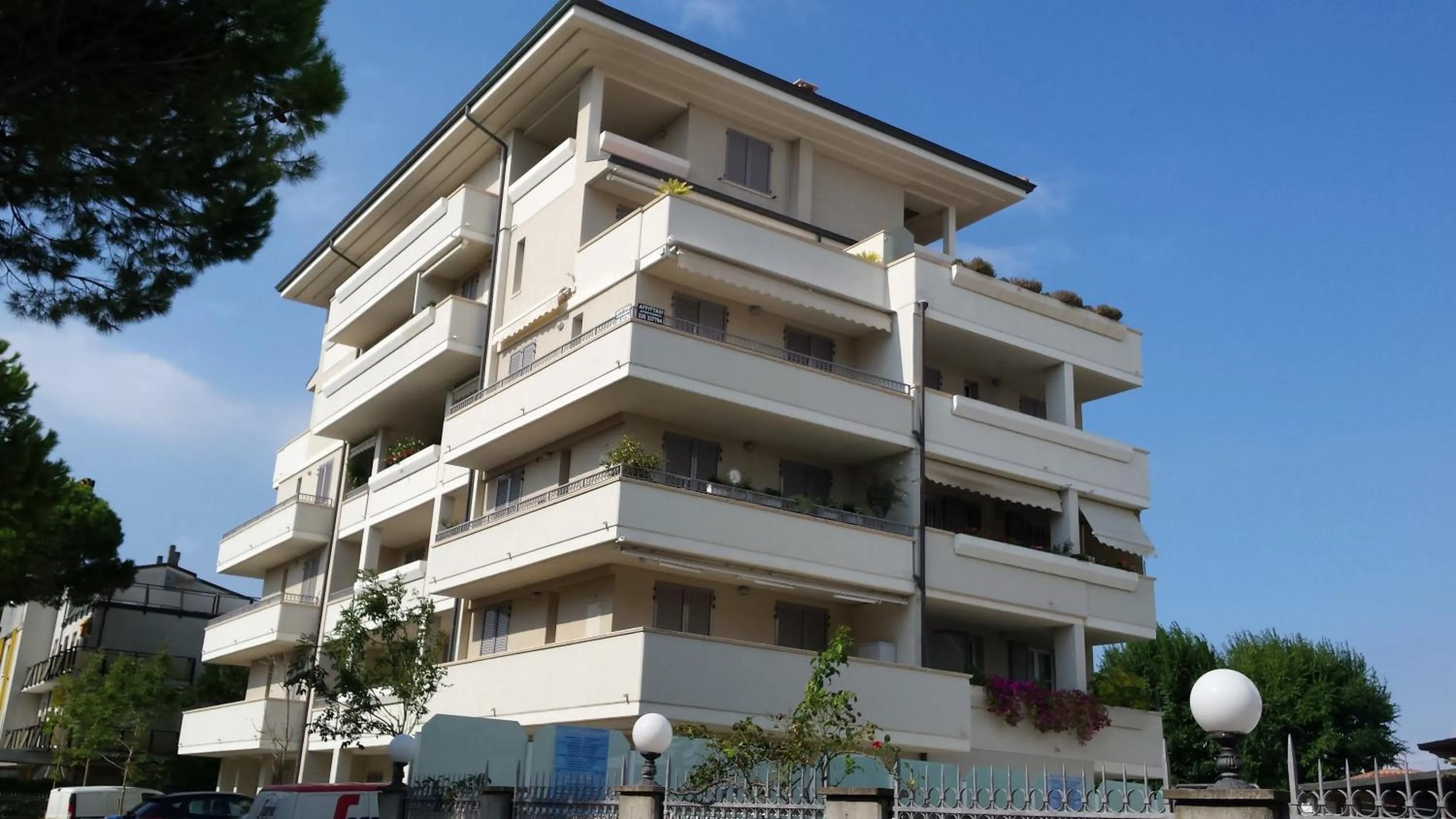 Property building in Residence Alba Blu