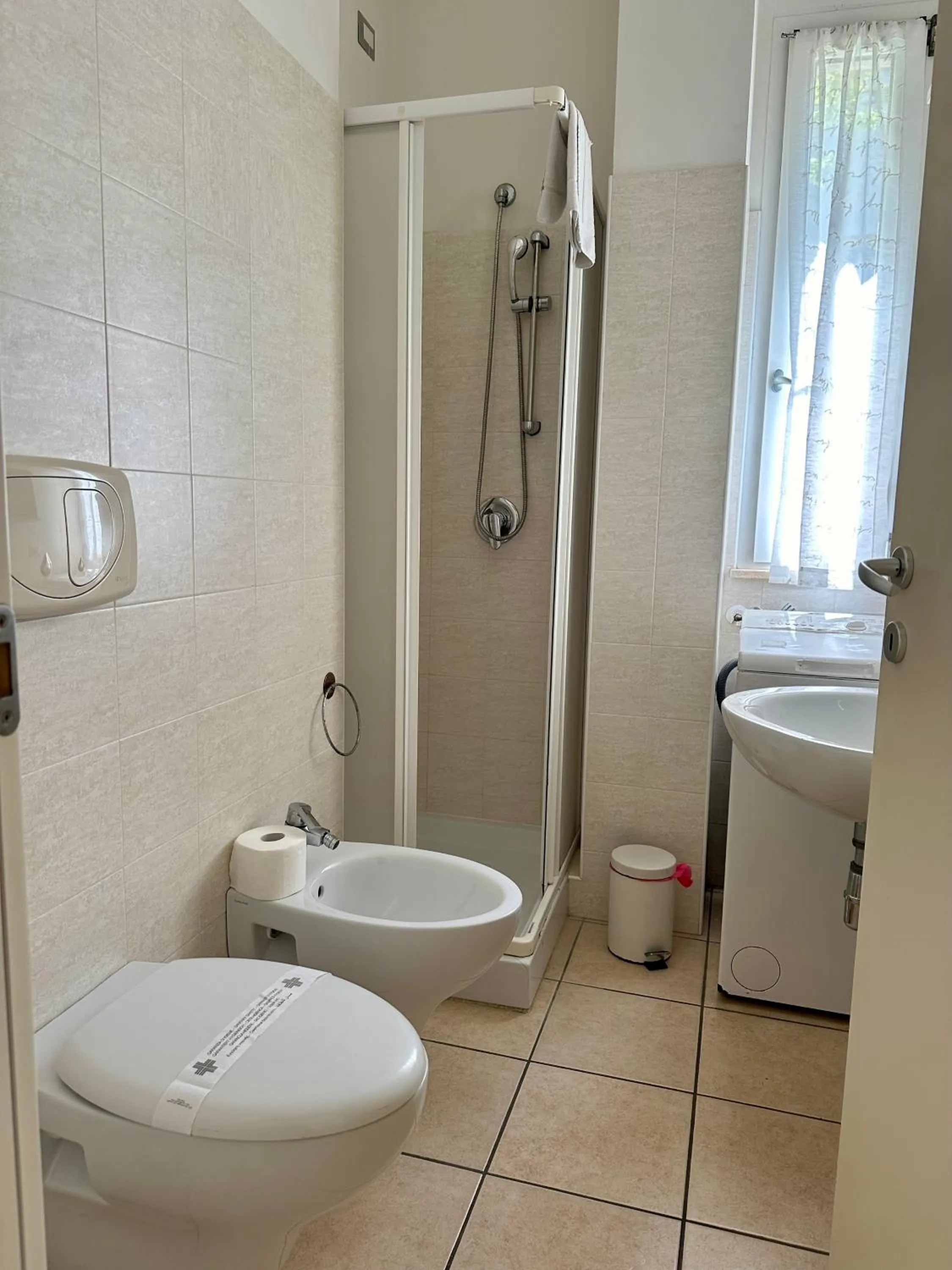 Shower in Residence Alba Blu