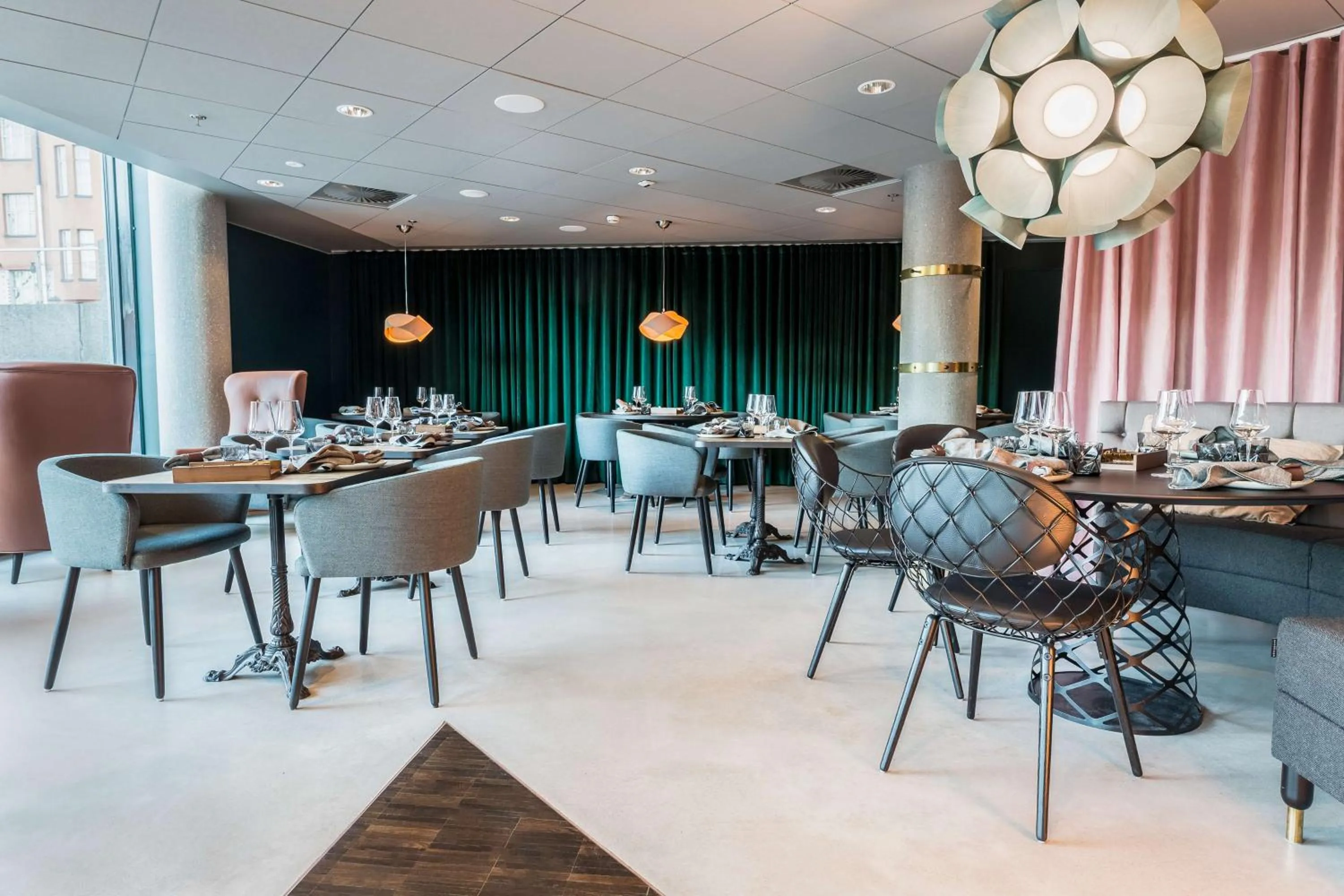 Restaurant/places to eat in Scandic Simonkenttä