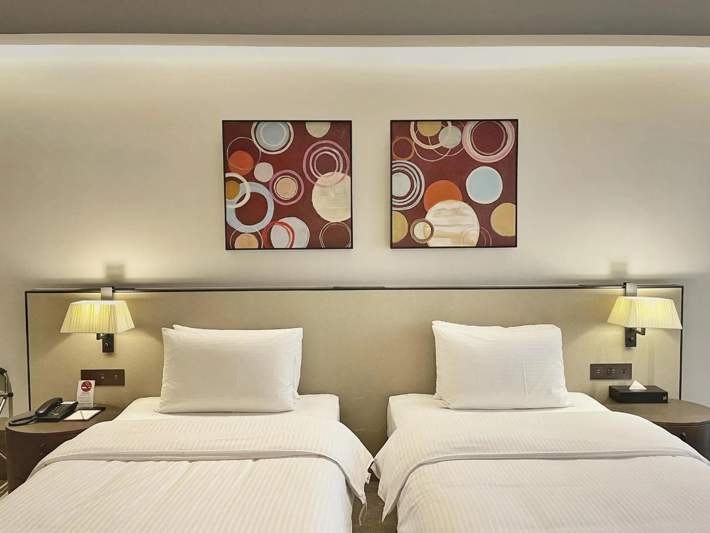 Photo of the whole room, Bed in HUAN Serviced Residence