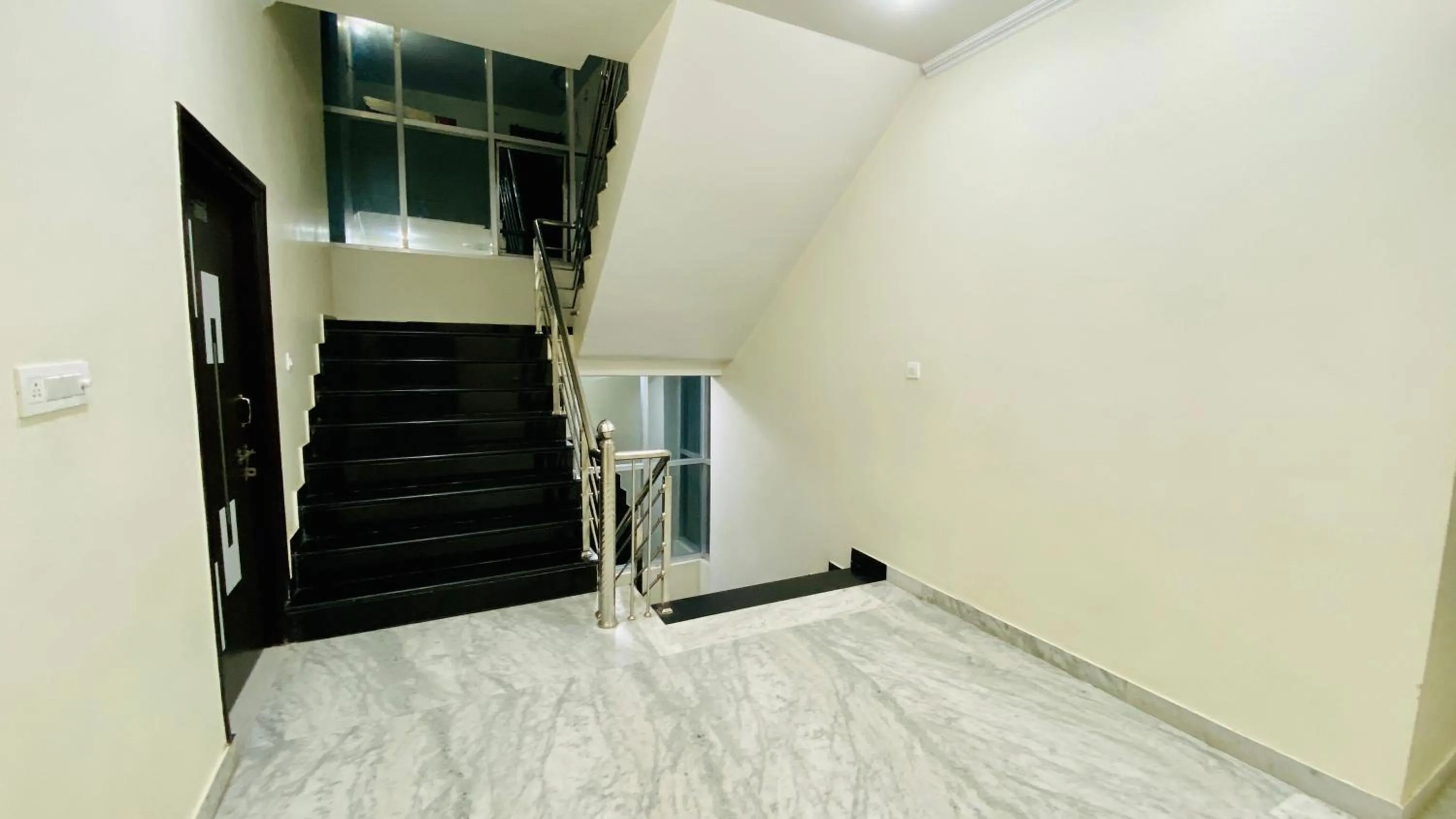 TV and multimedia in Hotel Pulse Inn- Near Jaipur Railway Station