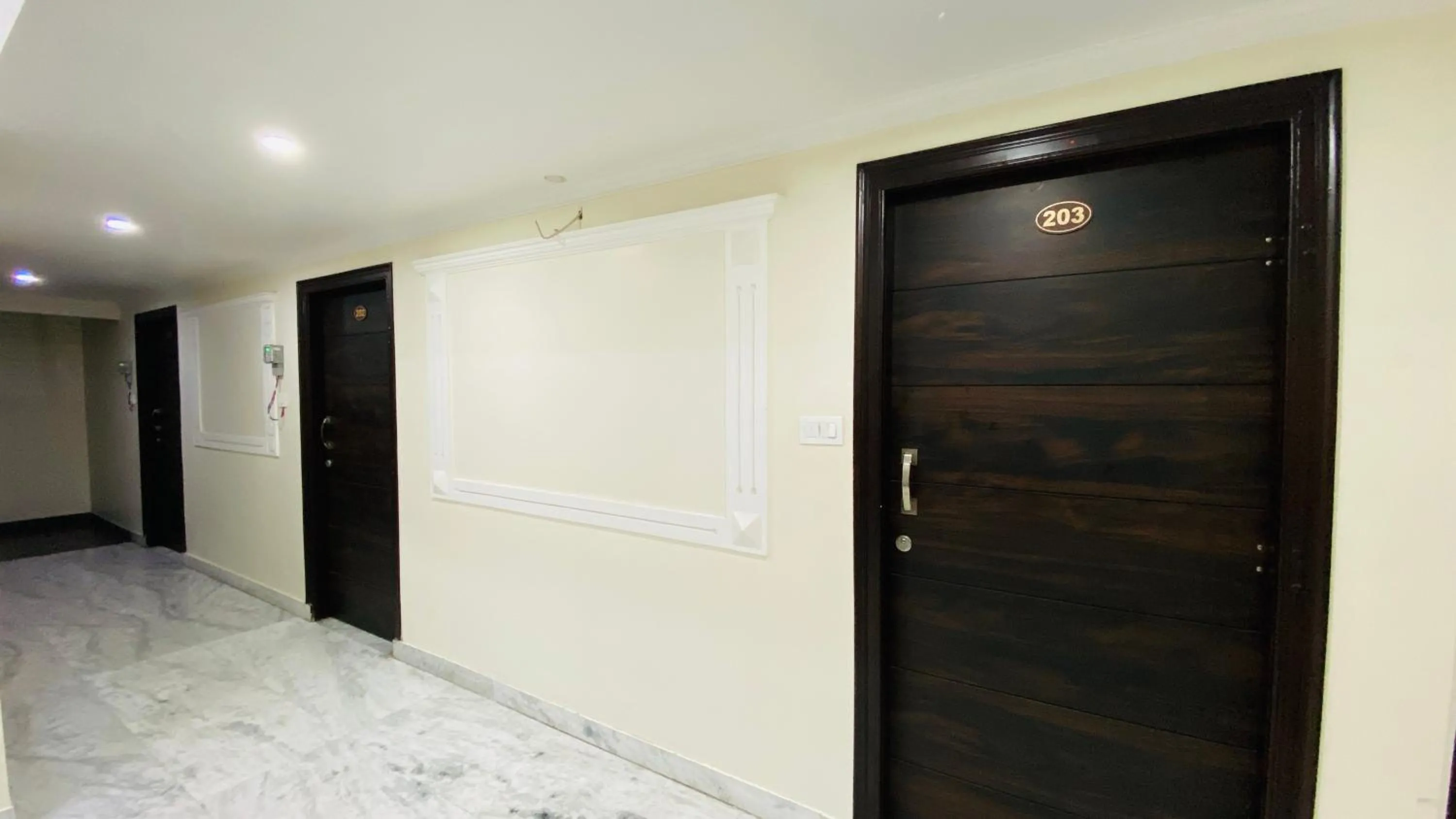 wardrobe in Hotel Pulse Inn- Near Jaipur Railway Station