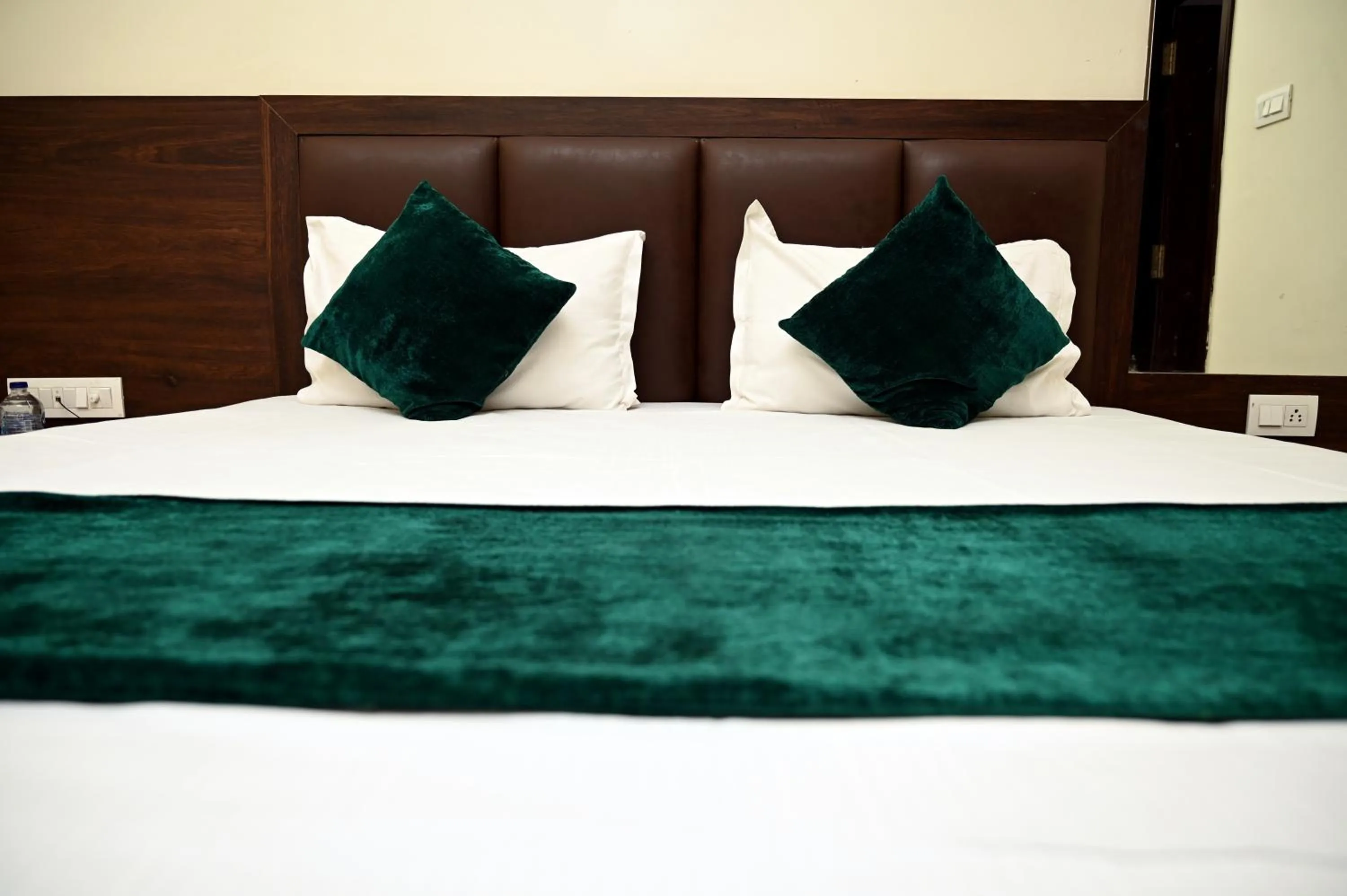 Bed in Hotel Pulse Inn- Near Jaipur Railway Station