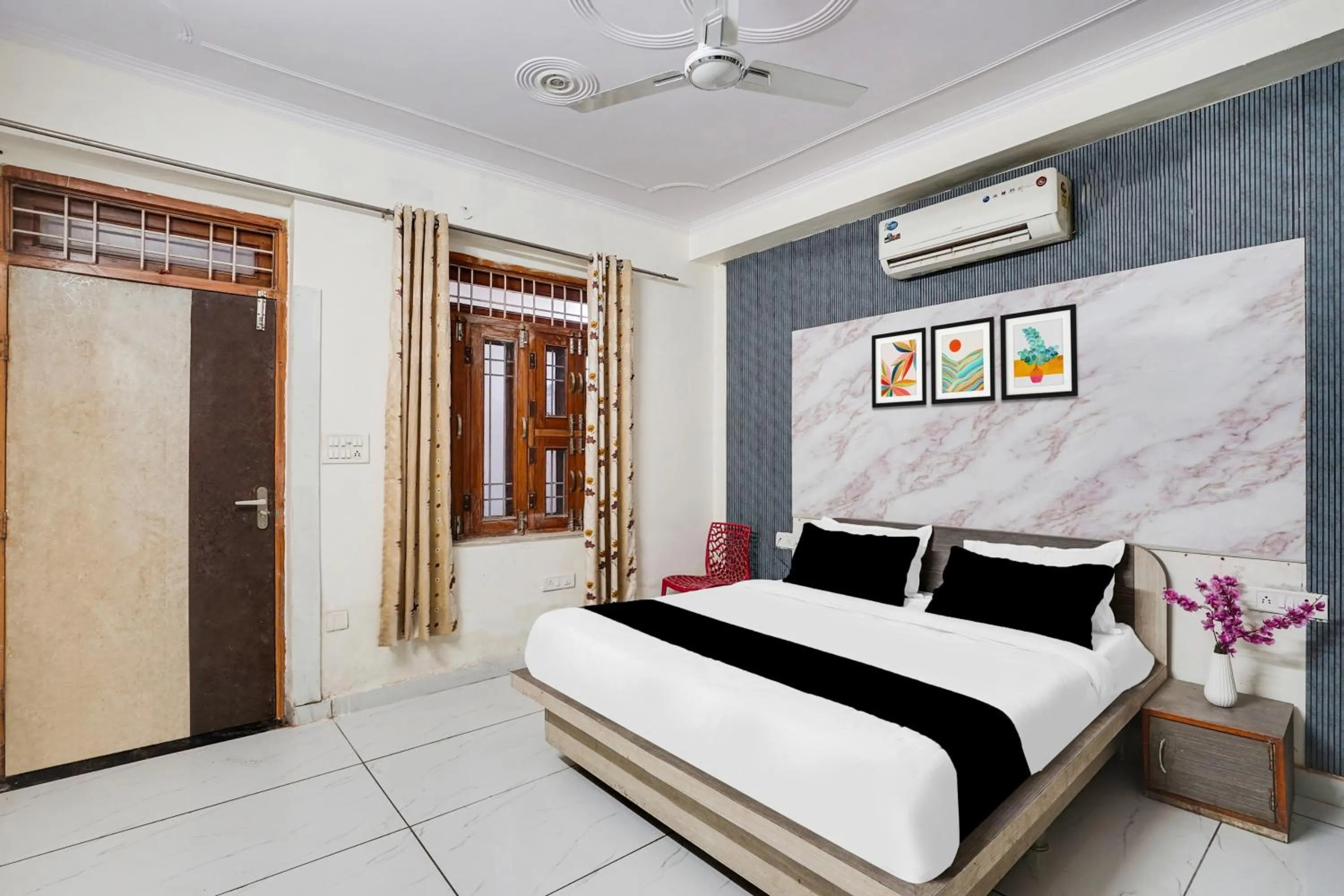 Bedroom, Bed in Hotel O Radhaswami Nagar Formerly Chinnar