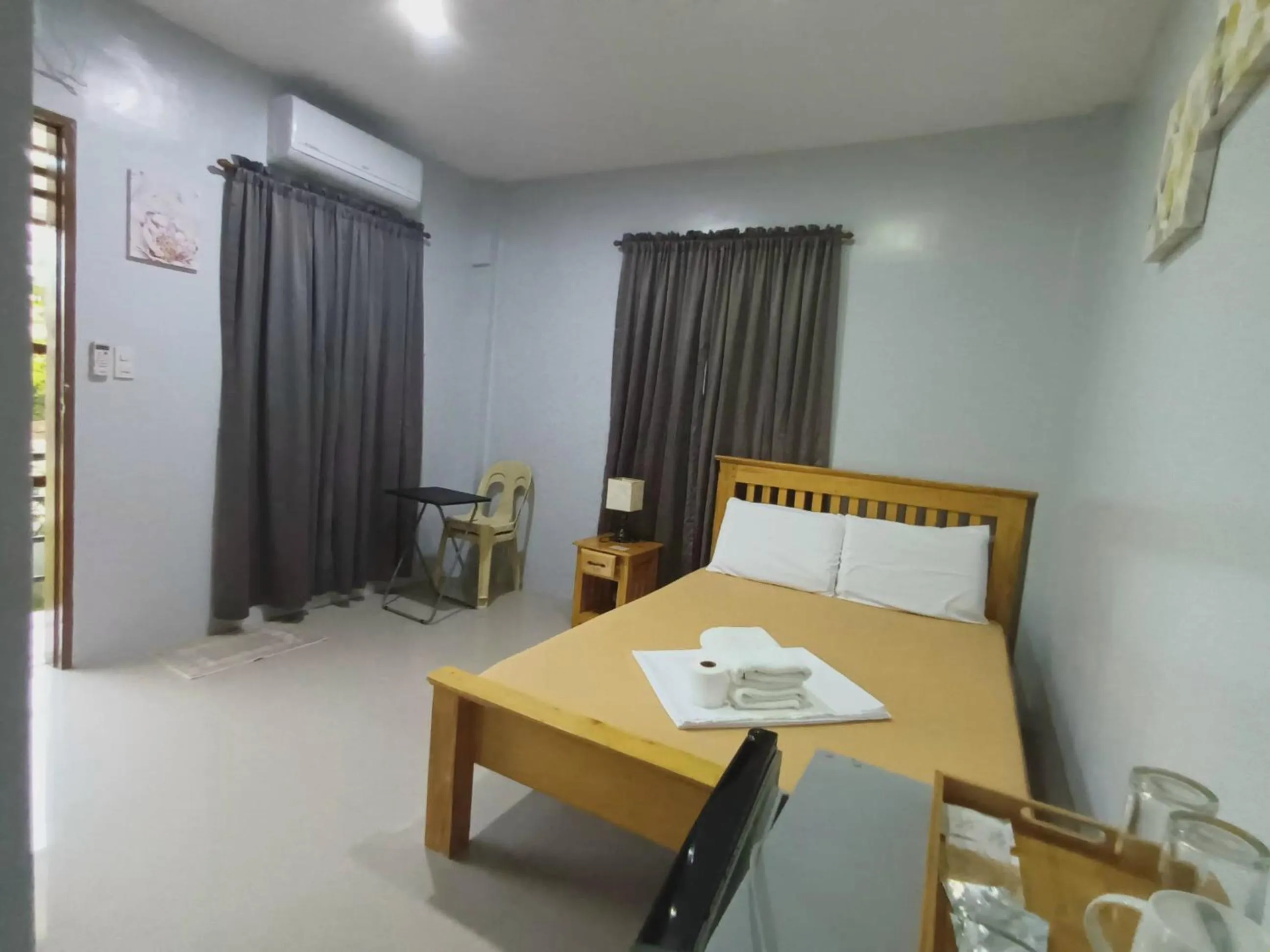 Bed in Grae’s Apartelle