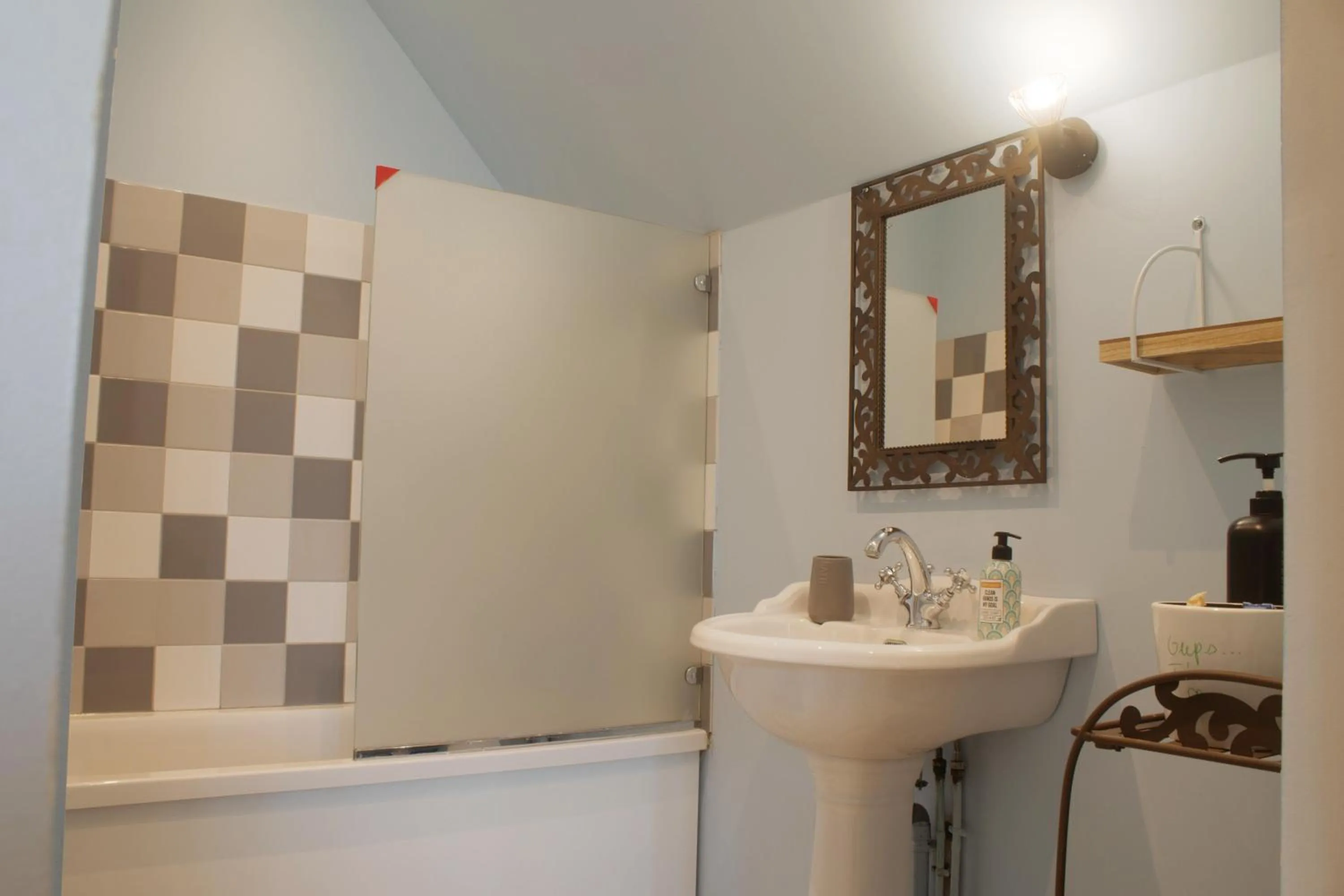 Bathroom in Du coté de chez Swann 1